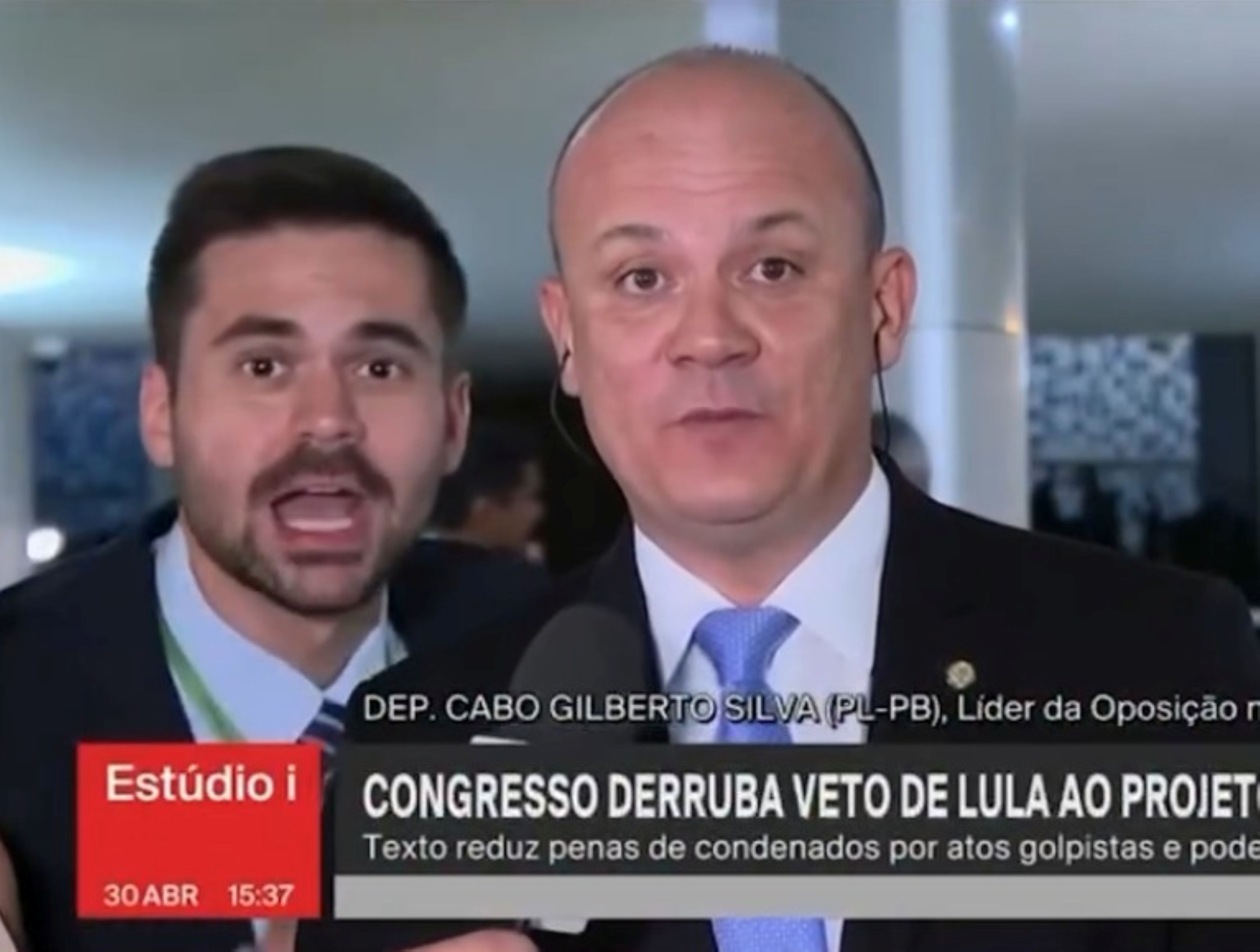 Cabo Gilberto e assessor de Janones discutem com palavrões na Câmara; vídeo