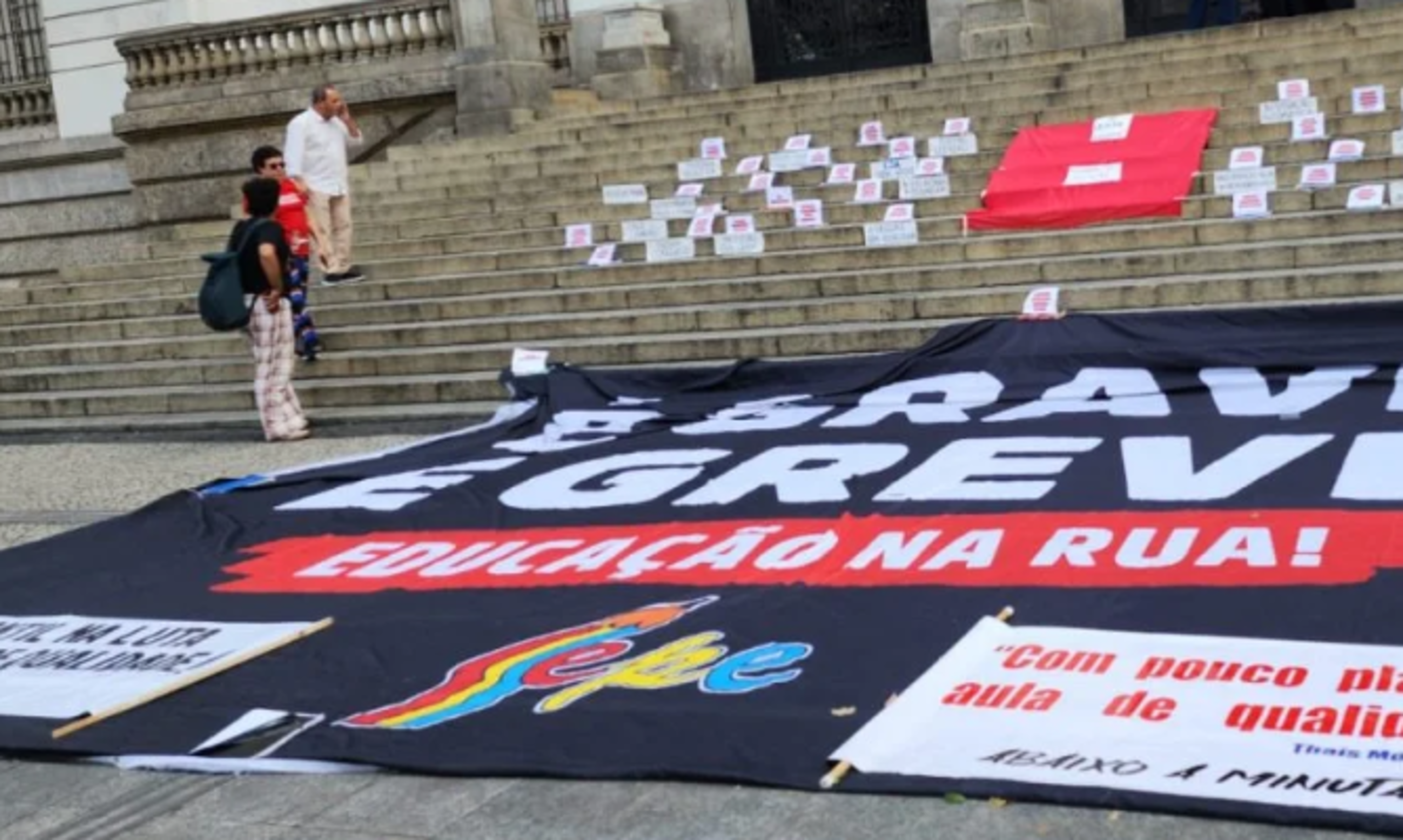 Justiça garante ação do Sepe por nomeação de professores no Rio