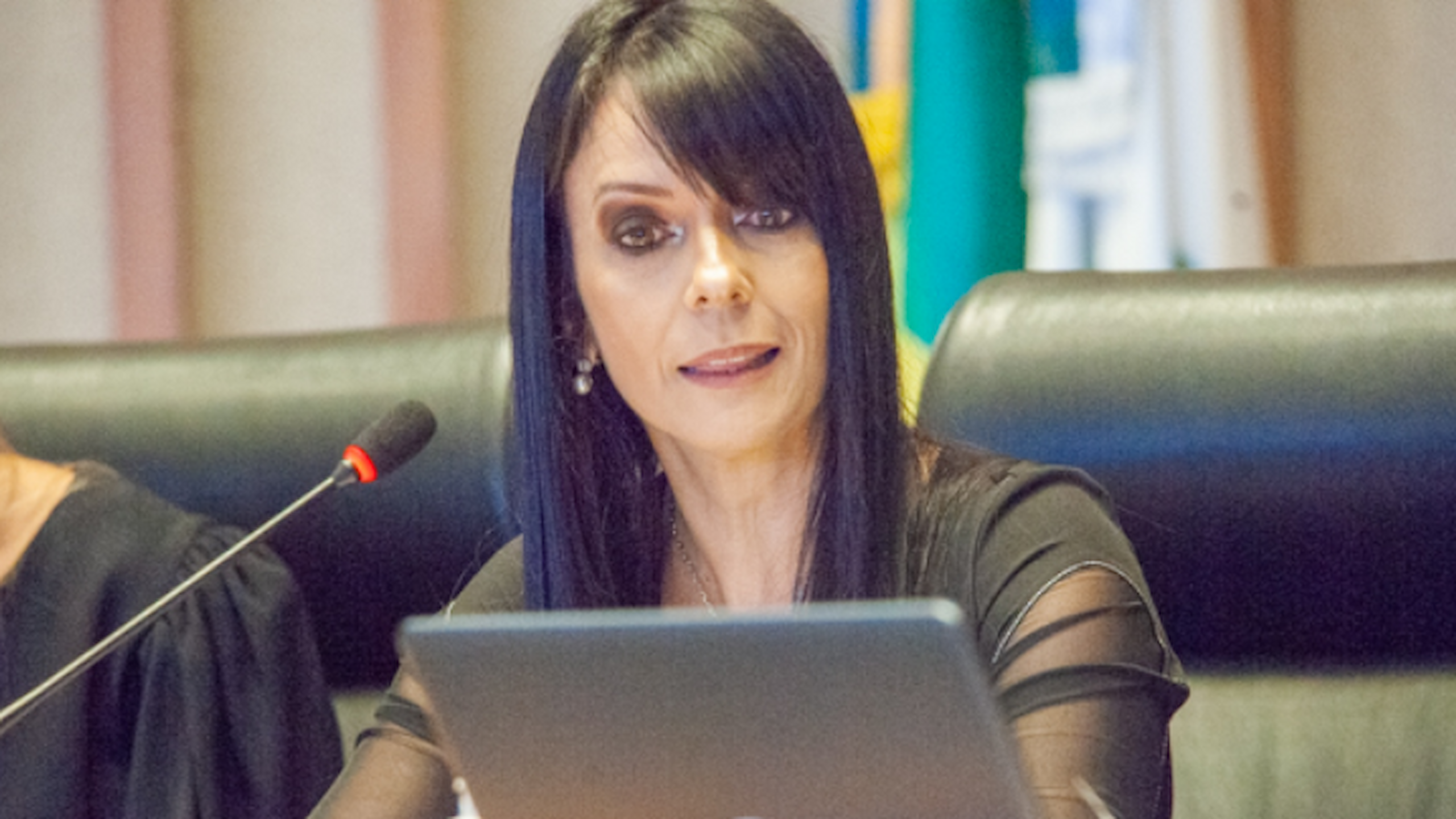 Moraes determina prisão domiciliar de ex-delegada da PF condenada por tentativa de golpe