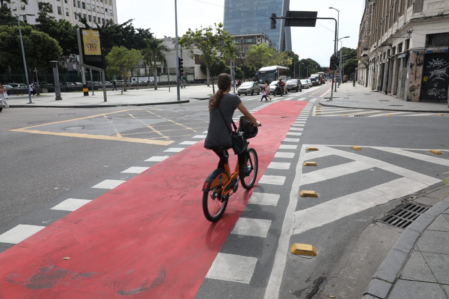 Obra para a ciclovia na Conde de Bonfim começa neste domingo