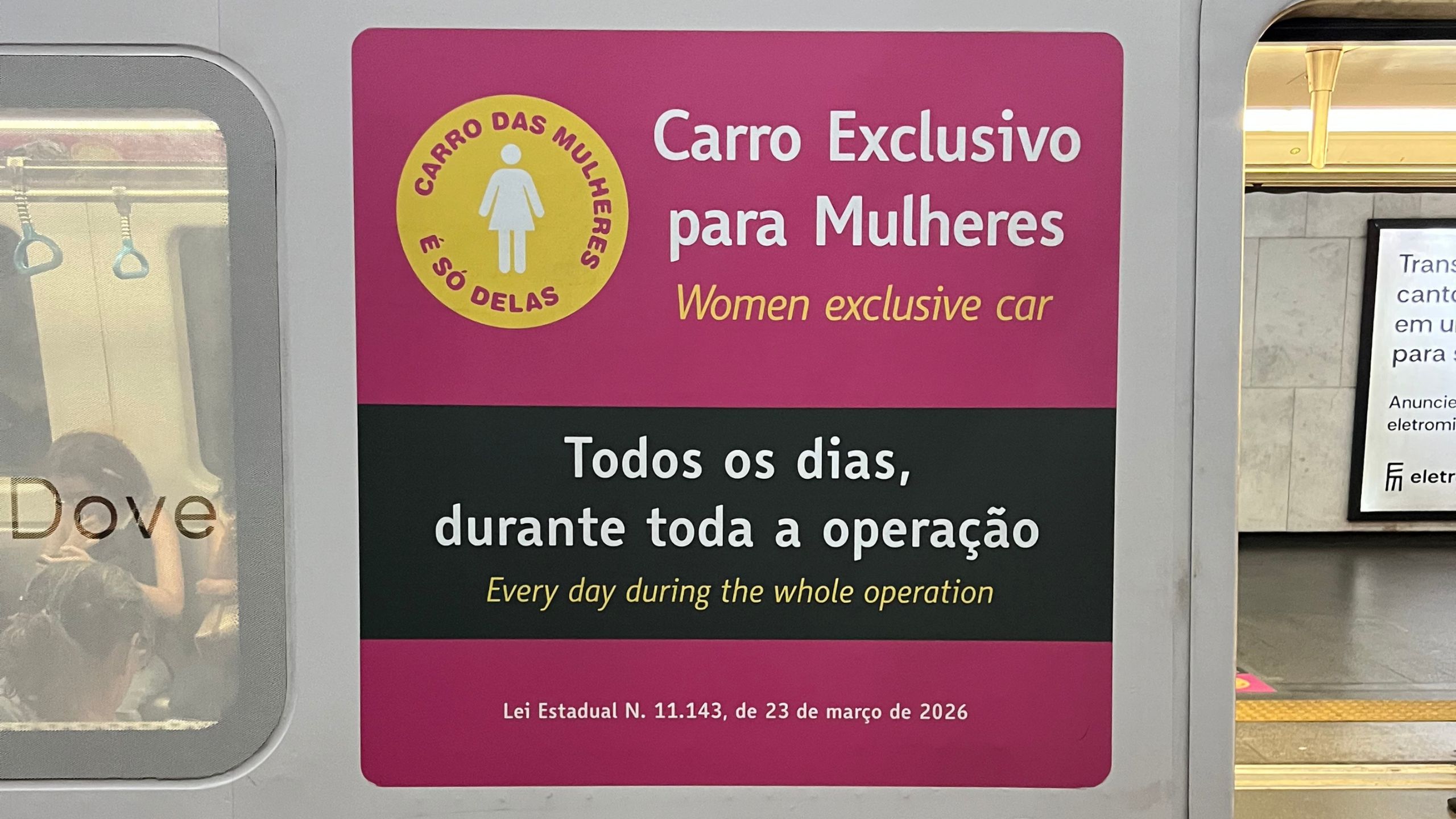 Exclusivo para quem? Homens ainda ocupam vagão feminino em trens e metrôs do Rio