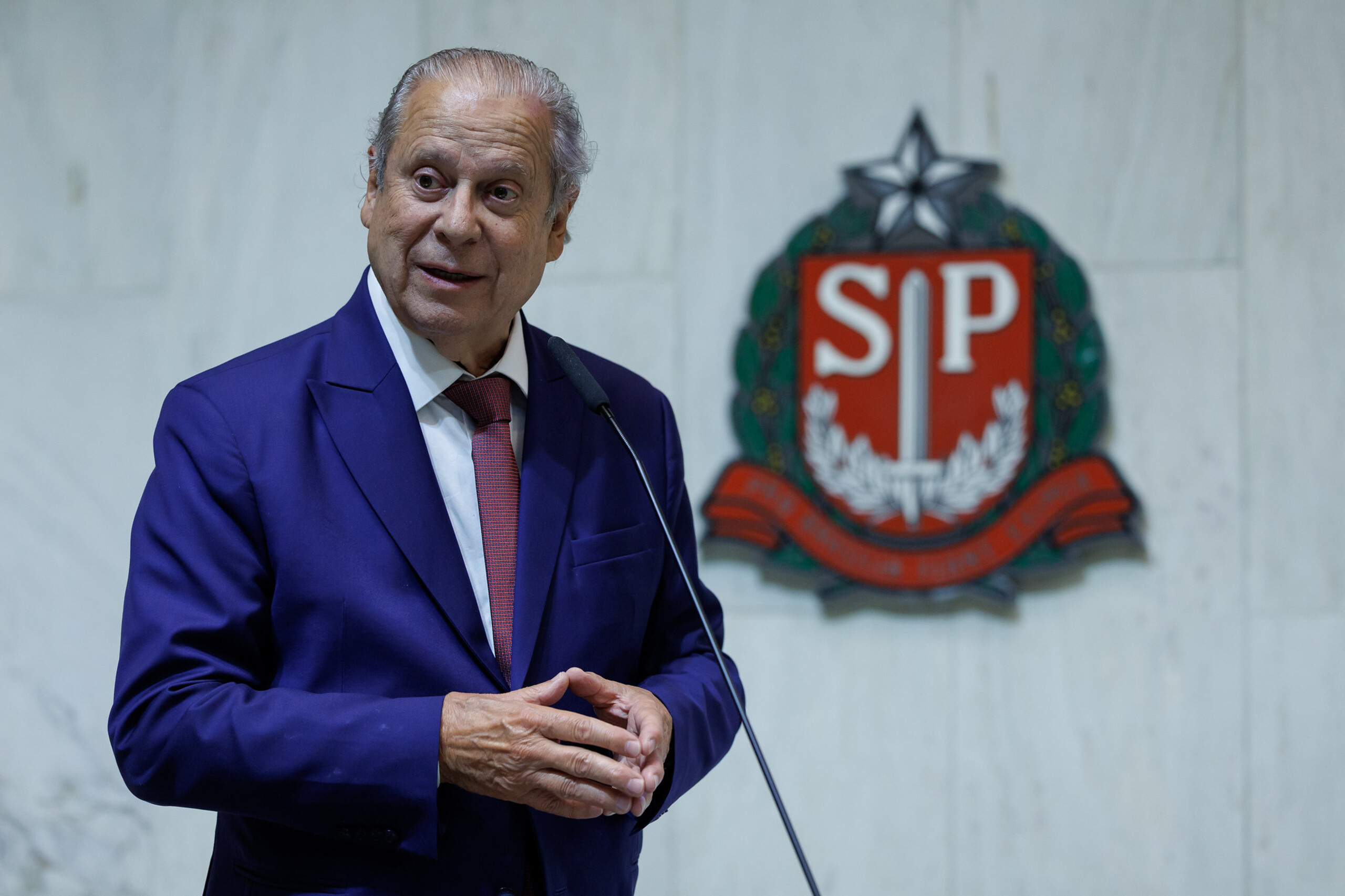 José Dirceu elogia propostas de Dino para reforma do Judiciário