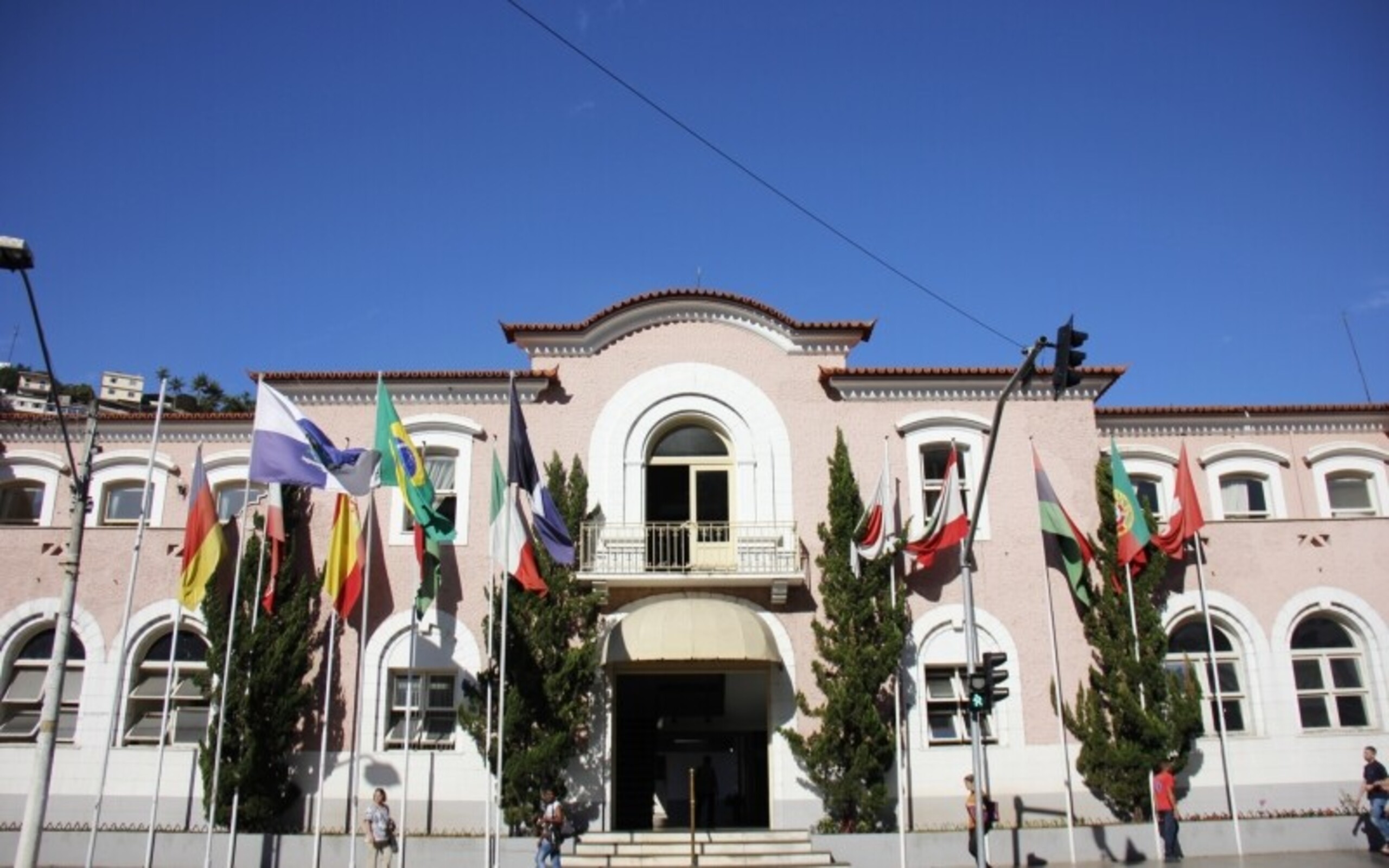 TJRJ derruba regras de Nova Friburgo que restringiam ISS fixo para prestadores de serviço