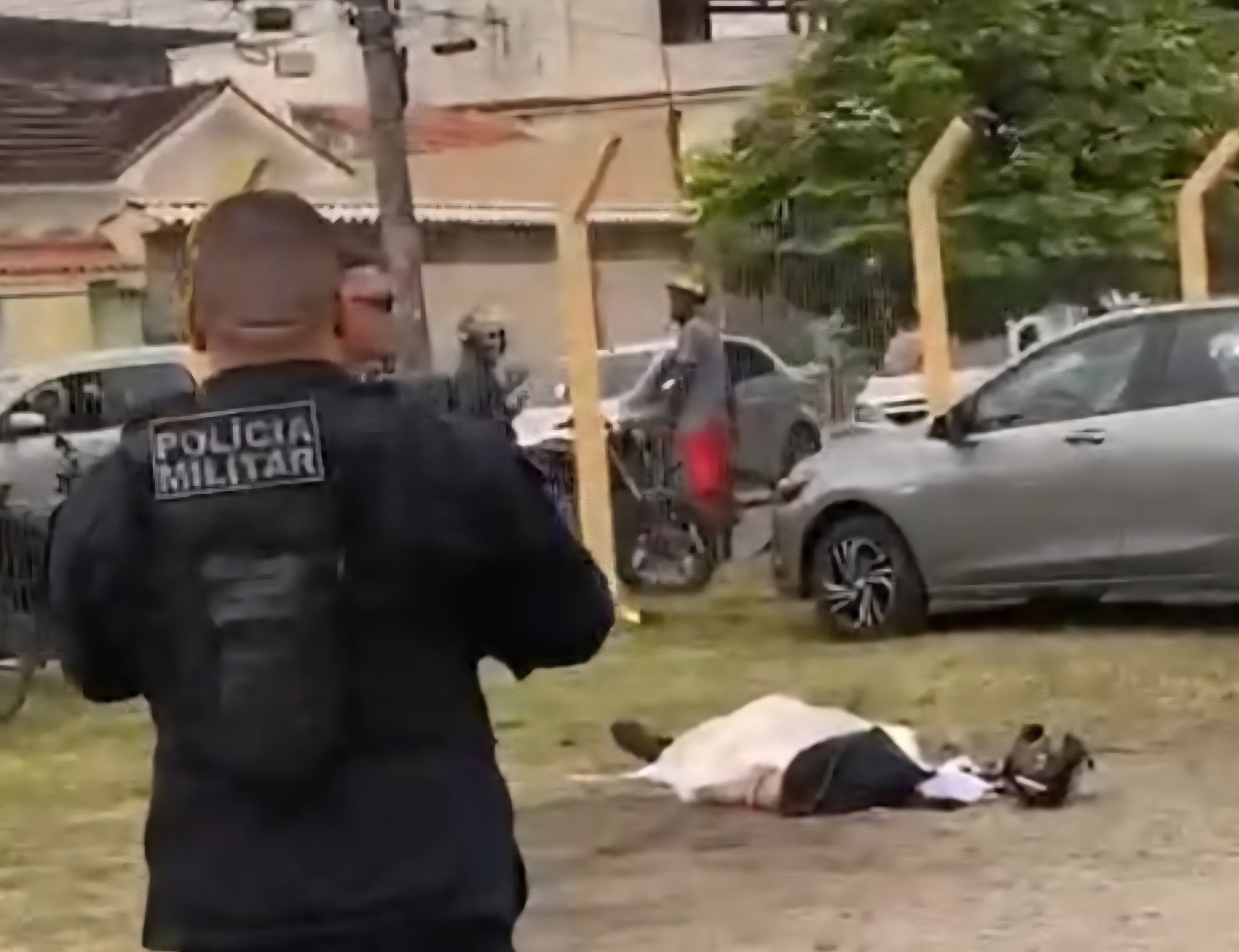 Tentativa de assalto a policial termina com suspeito morto em Campo Grande; vídeo