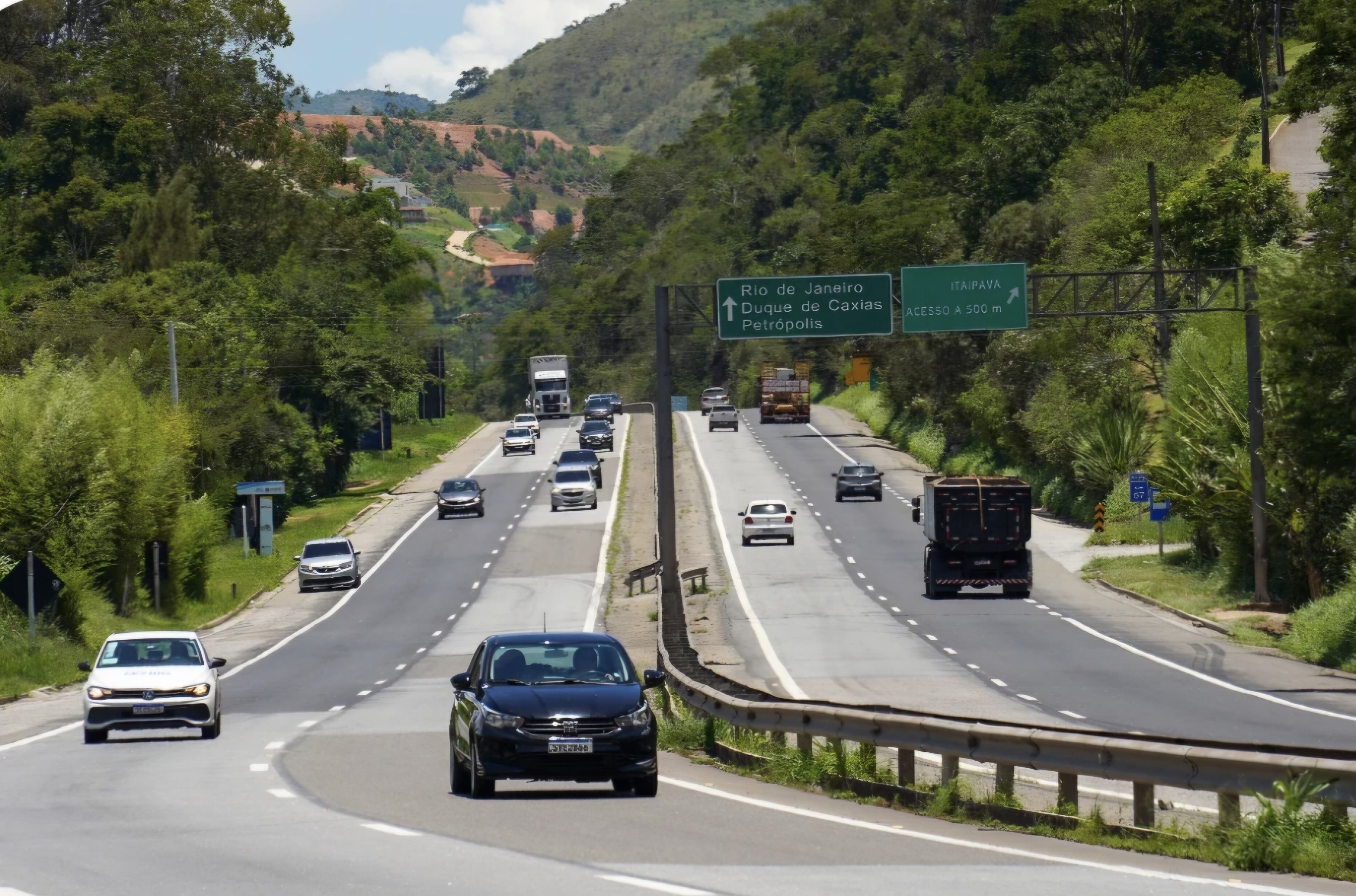 BR-040 deve receber 306 mil veículos na Semana Santa