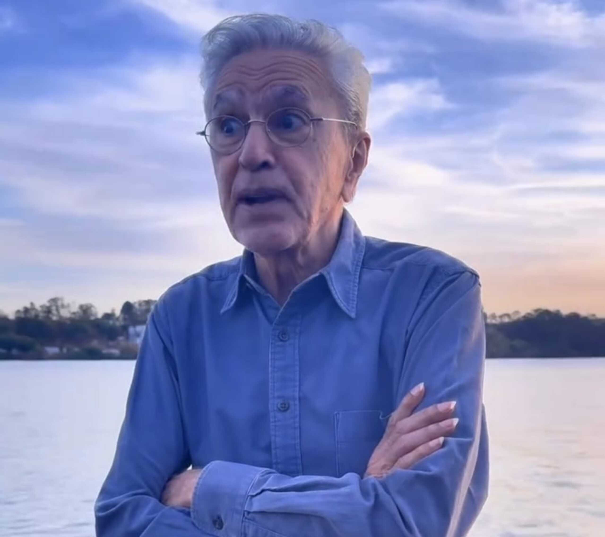 Caetano Veloso chama Arraial do Cabo de ‘Caribe gelado’ e exalta mar da cidade; vídeo