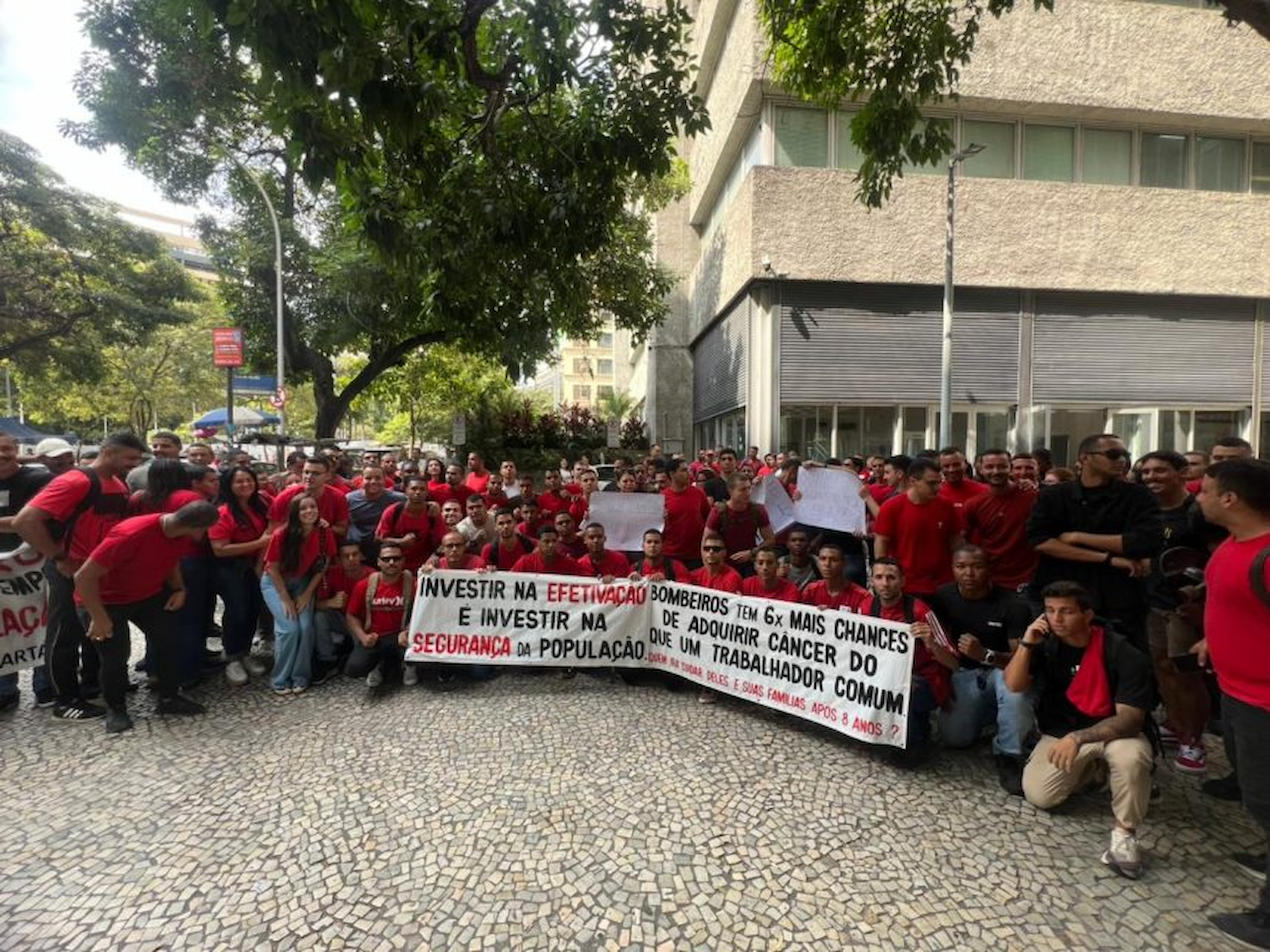 Bombeiros temporários pressionam por efetivação e  Comissão da Alerj tentar articular solução