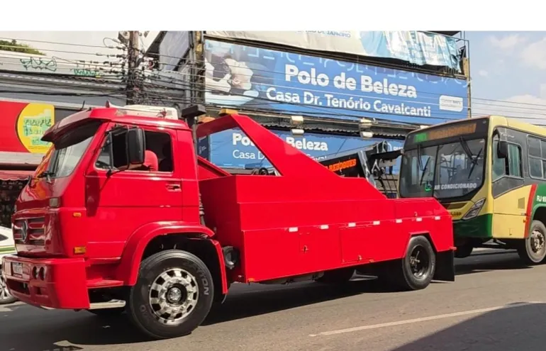 Deputado pede suspensão de empresas de ônibus após fiscalização na Baixada