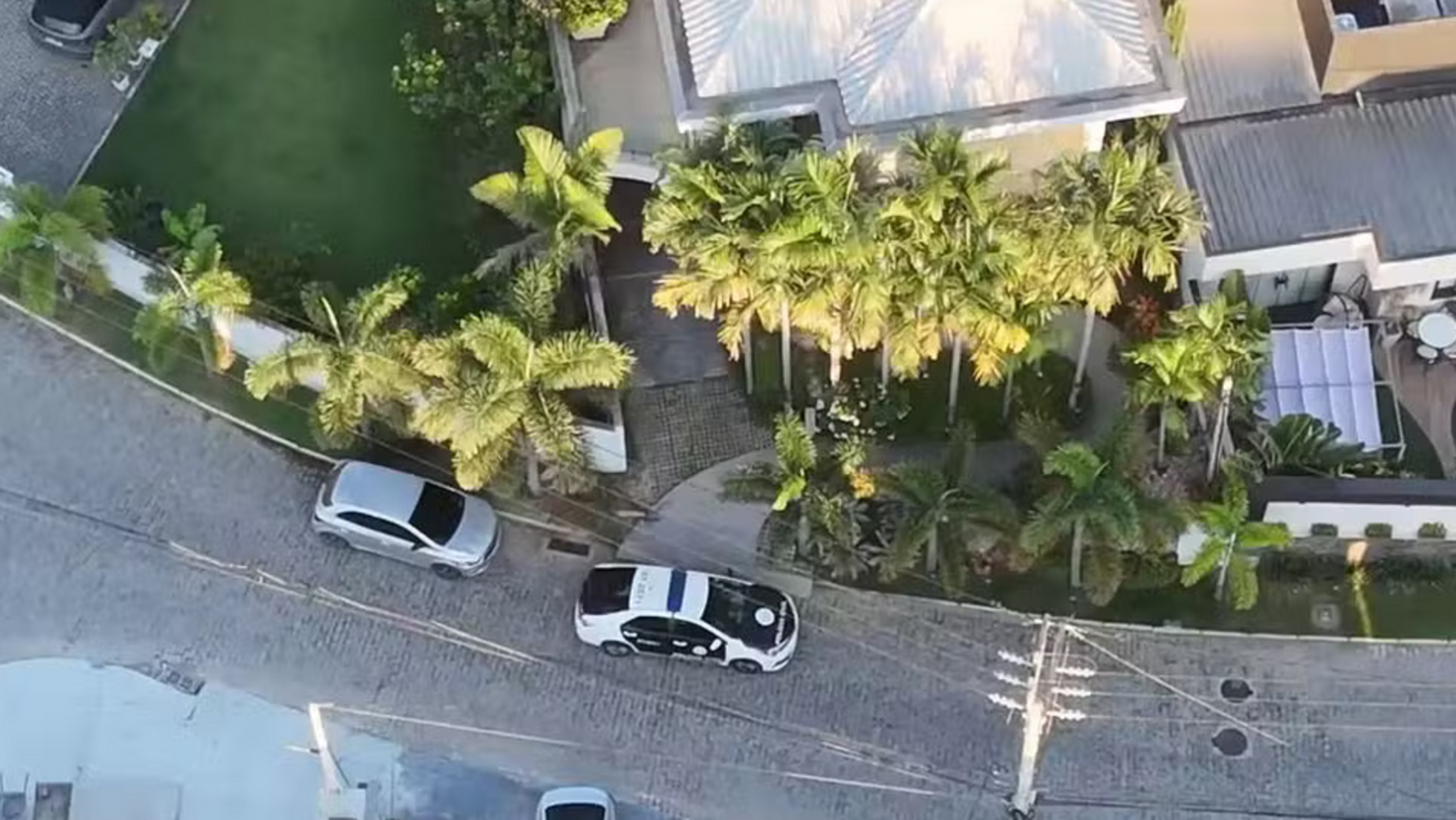 Presidente da Câmara de Araruama é alvo de operação por suspeita de mandar matar empresário