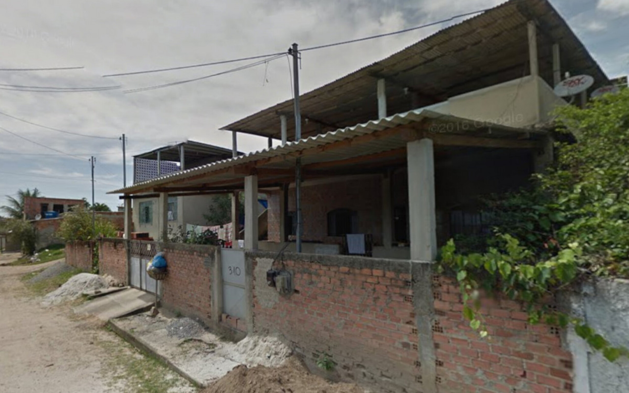 Homem morre após desabamento de casa em São Gonçalo