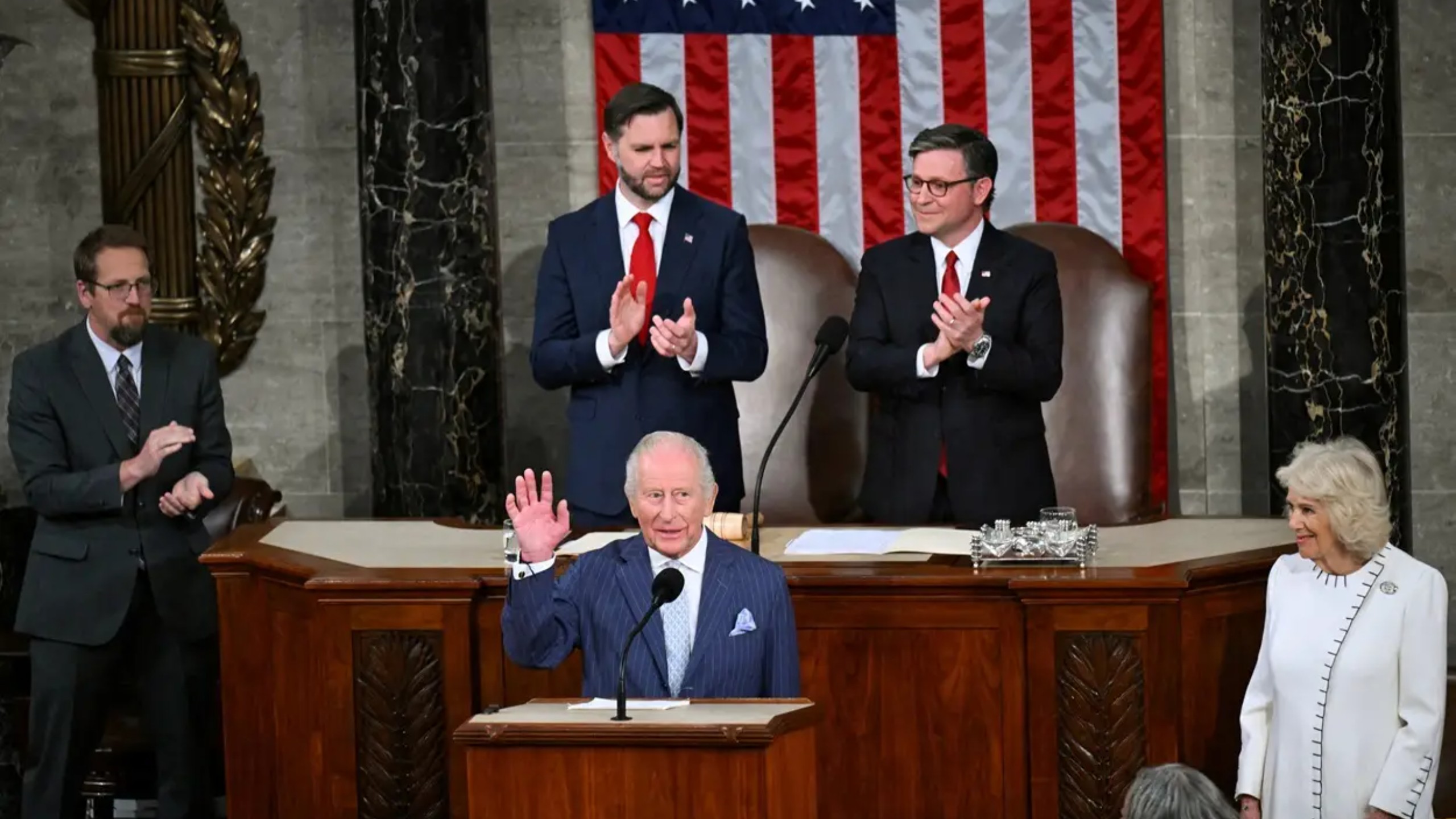 Rei Charles reforça aliança histórica entre Reino Unido e EUA em discurso ao Congresso