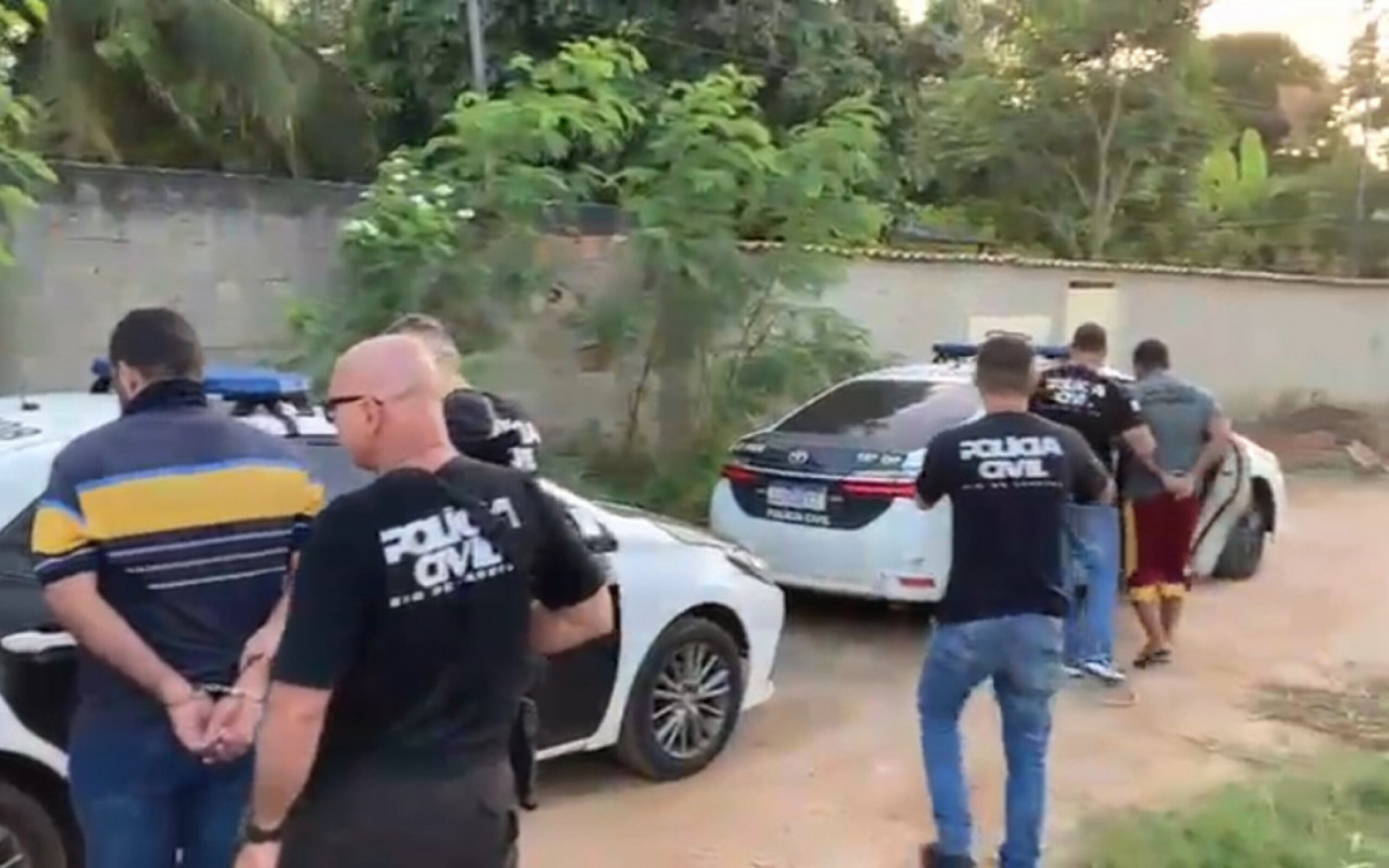 Dupla de quadrilha de roubo de cargas é presa em Araruama