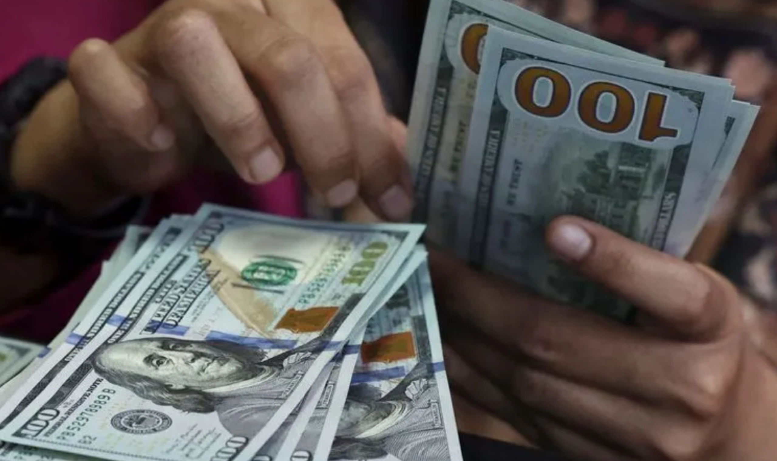 Gastos de brasileiros no exterior disparam e batem recorde histórico em 2026