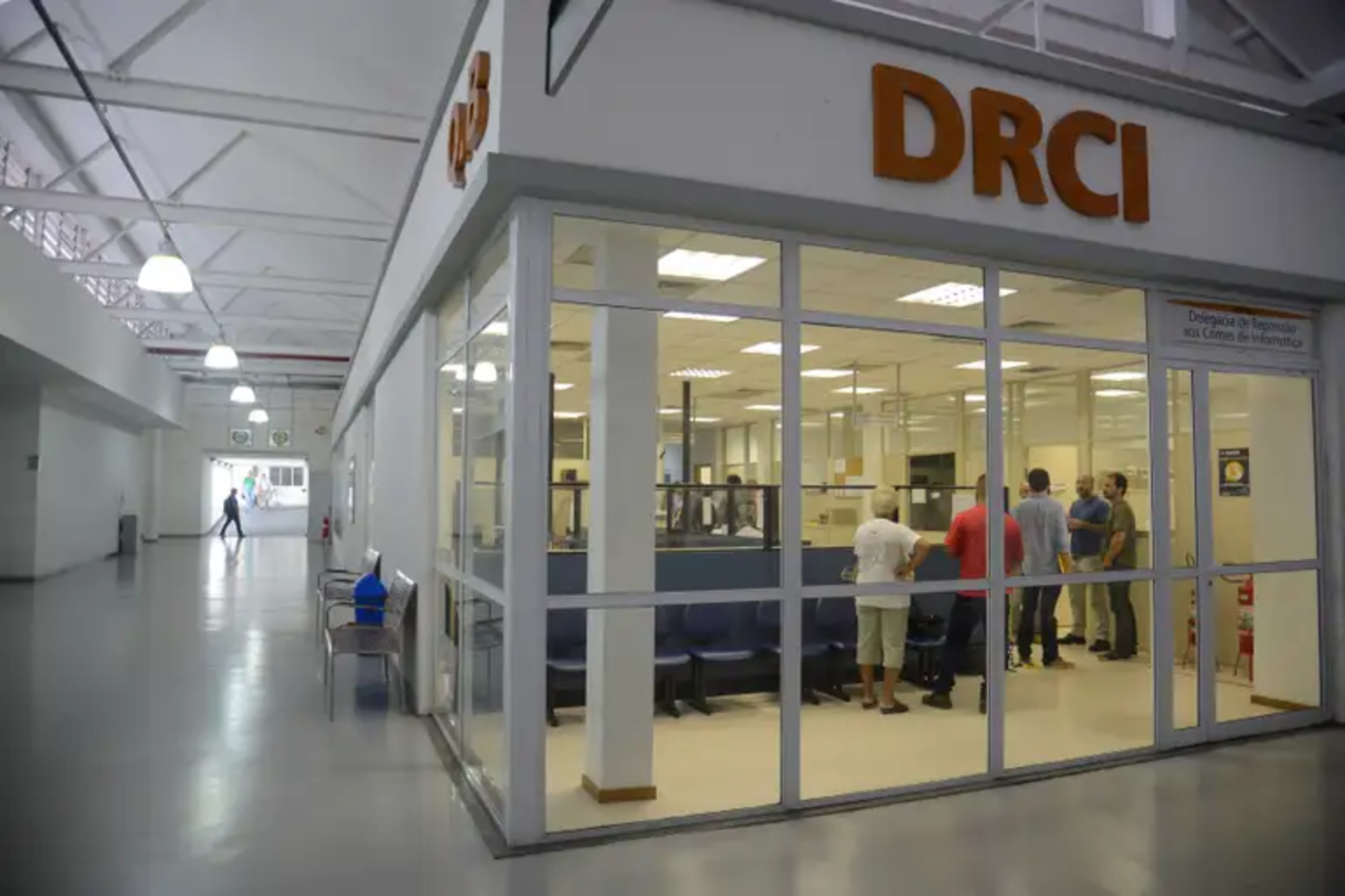 Homem é preso por estuprar a própria filha em Botafogo