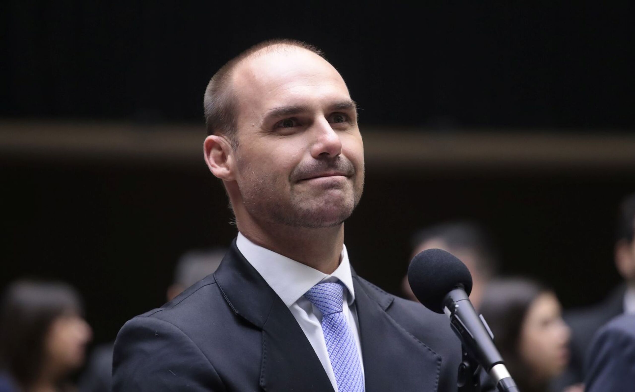 Eduardo Bolsonaro critica Moraes por relação com Tabata Amaral