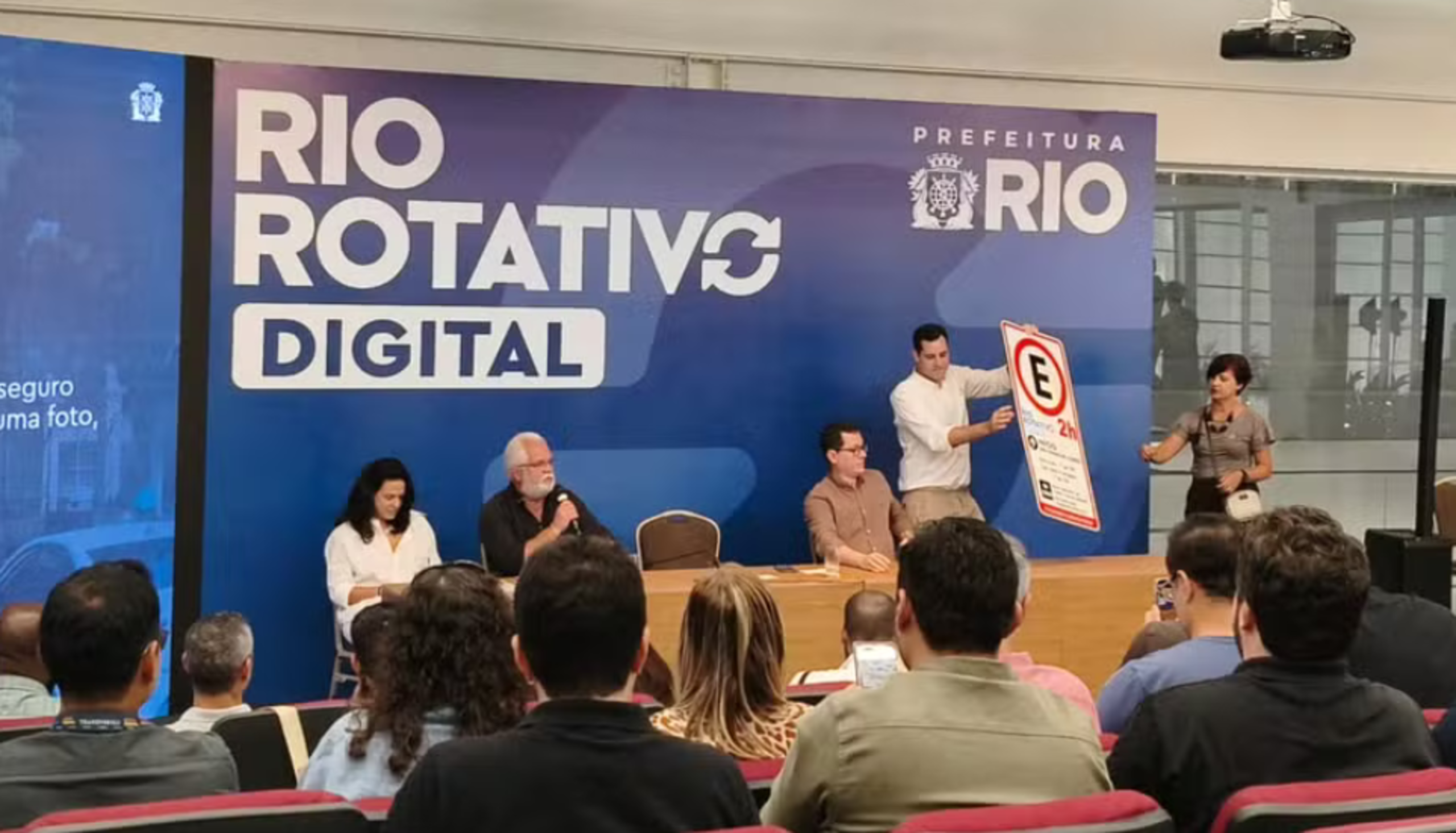 Rio terá estacionamento rotativo digital e fim dos talões de papel a partir de agosto, diz Prefeitura