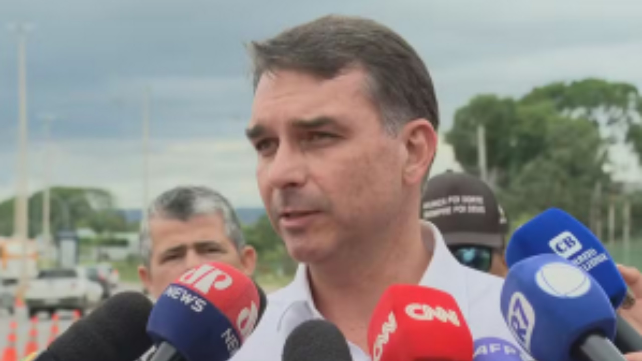 Datafolha 2026: Lula tem 39% e Flávio Bolsonaro chega a 35% no 1º turno e consolida polarização