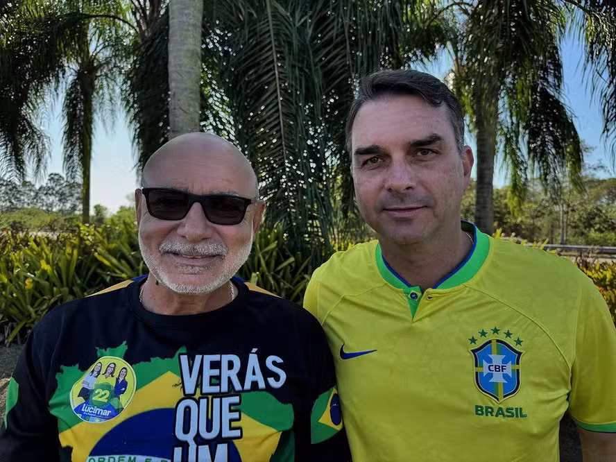 Flávio Bolsonaro diz que desconhecia ‘rachadinha’ e traça defesa para pré-campanha