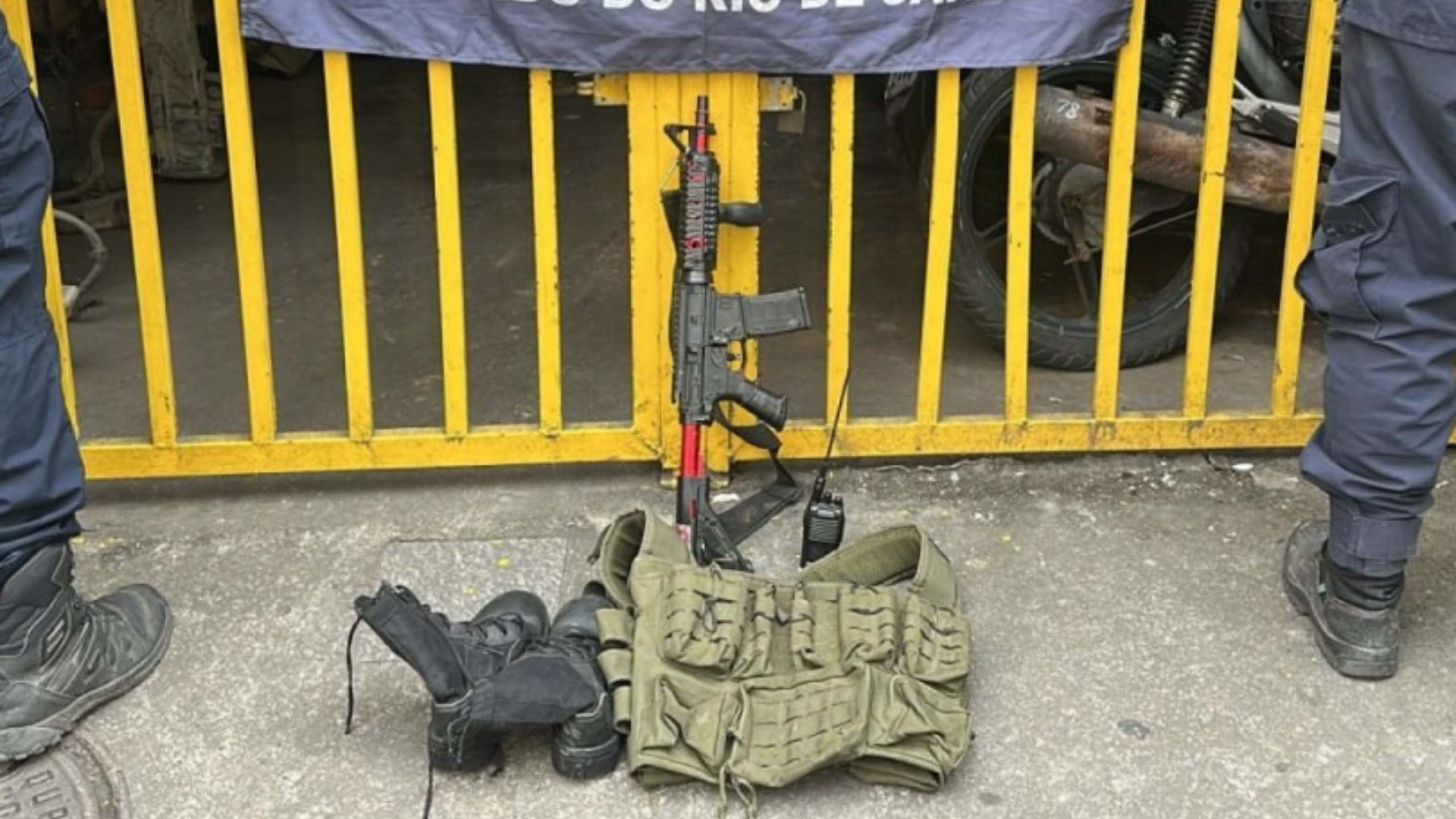 Ação da PM termina com dois suspeitos baleados e dois detidos em São Gonçalo