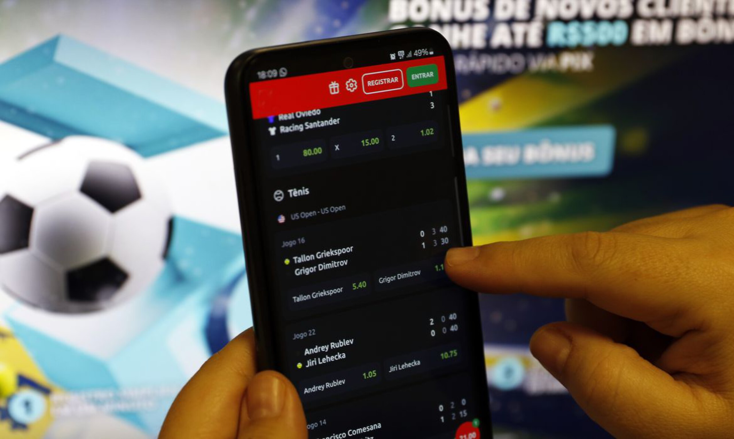 Quase um terço dos brasileiros apostar em bets, revela pesquisa Quaest