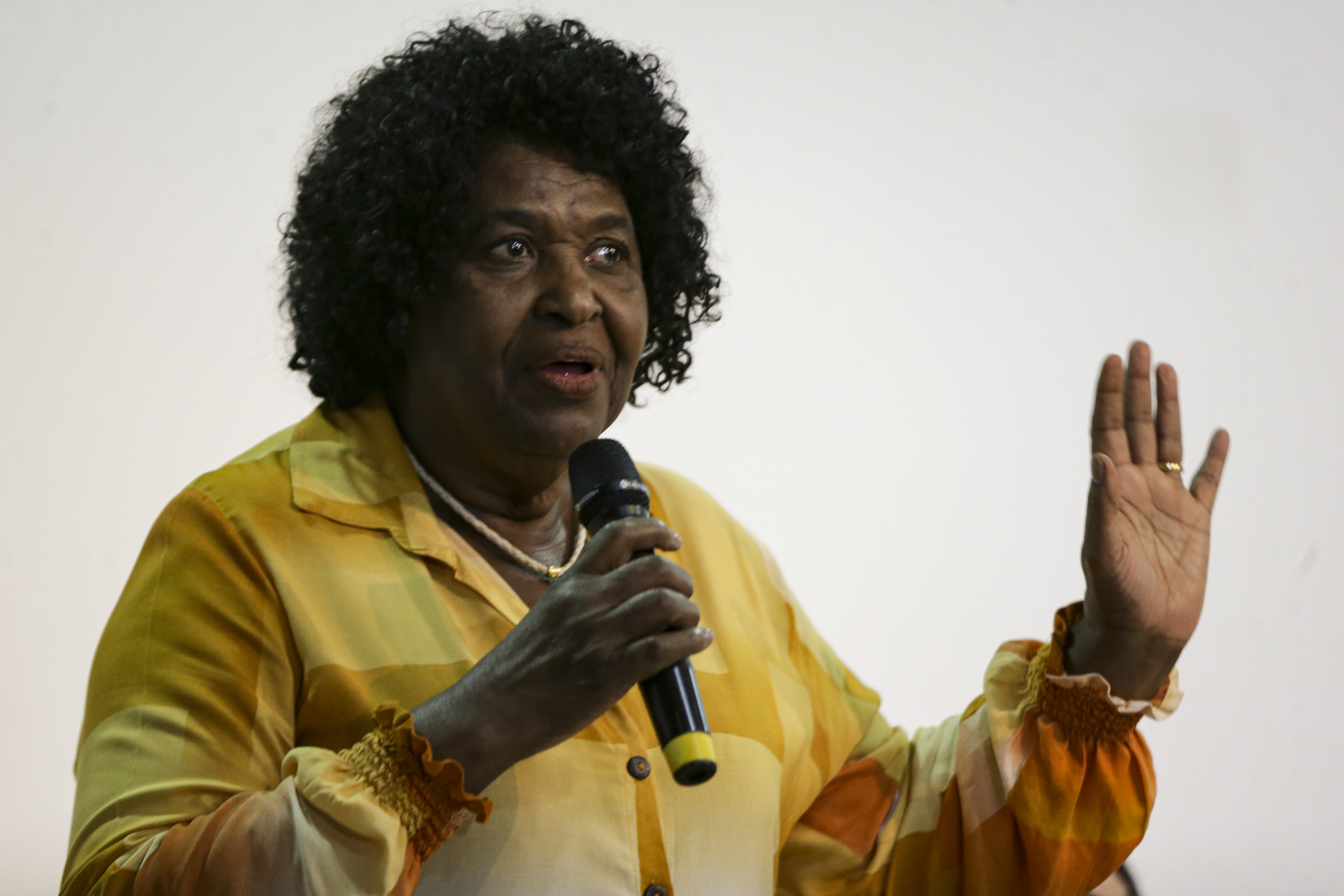 PT do Rio aprova apoio a Paes e define Benedita ao Senado; Felipe Pires e Kleber Lucas serão suplentes