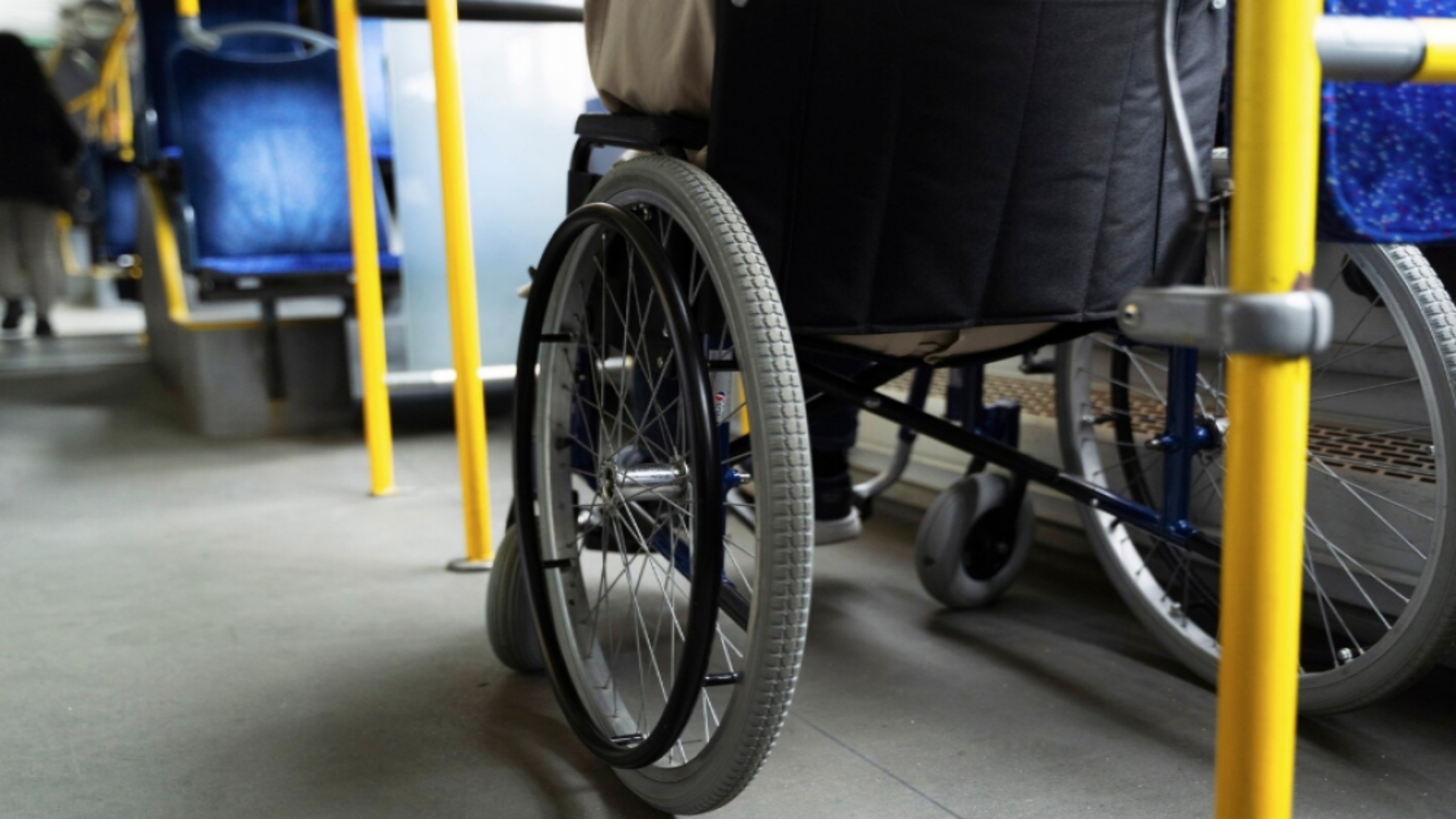 Vereadores aprovam cadeiras de rodas obrigatórias em rodoviárias e postos de GNV no Rio