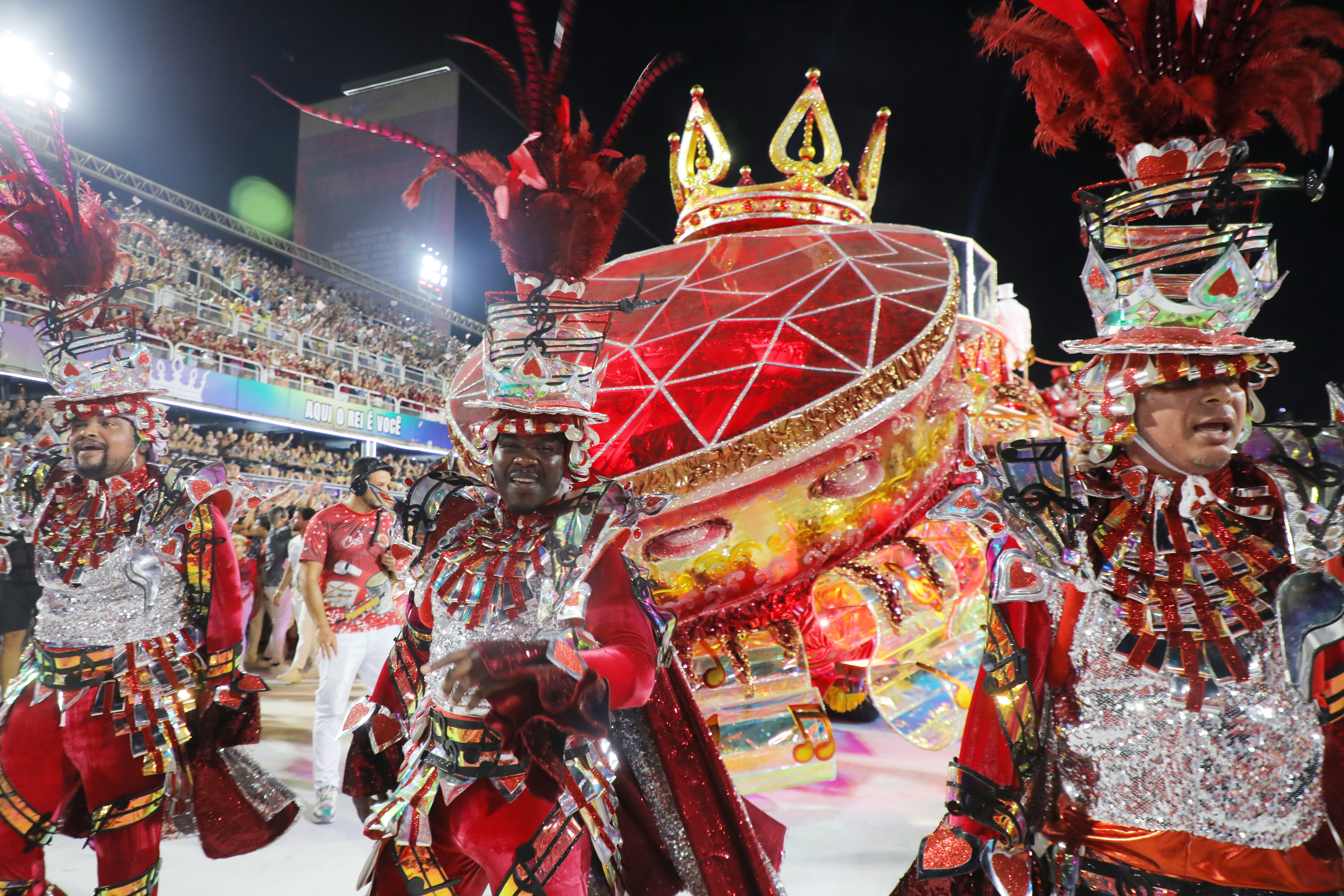 Acordo confirma Carnaval do Rio com 15 escolas no Grupo Especial; mudança será gradual