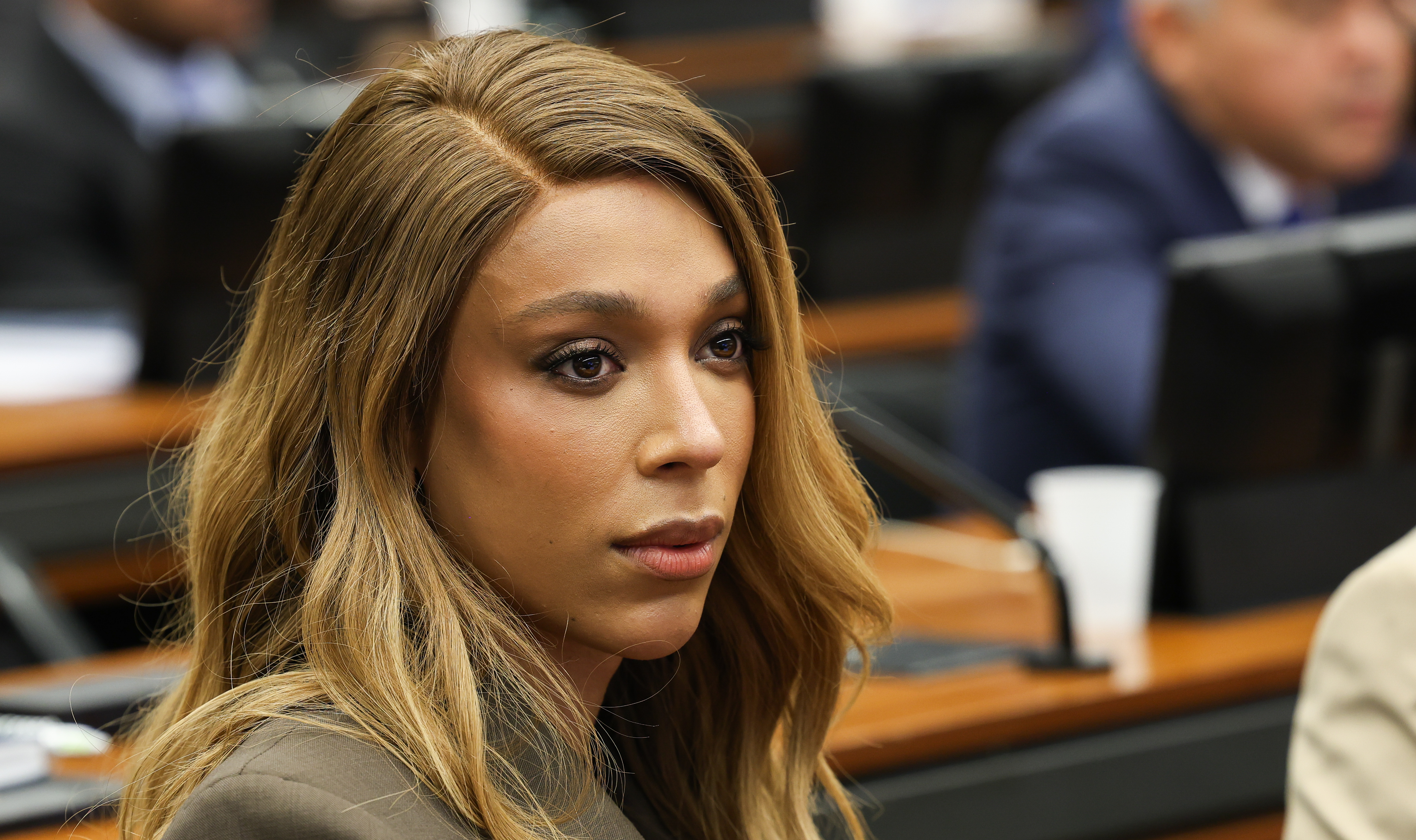 Ratinho vira alvo de inquérito por falas sobre Erika Hilton em programa de TV