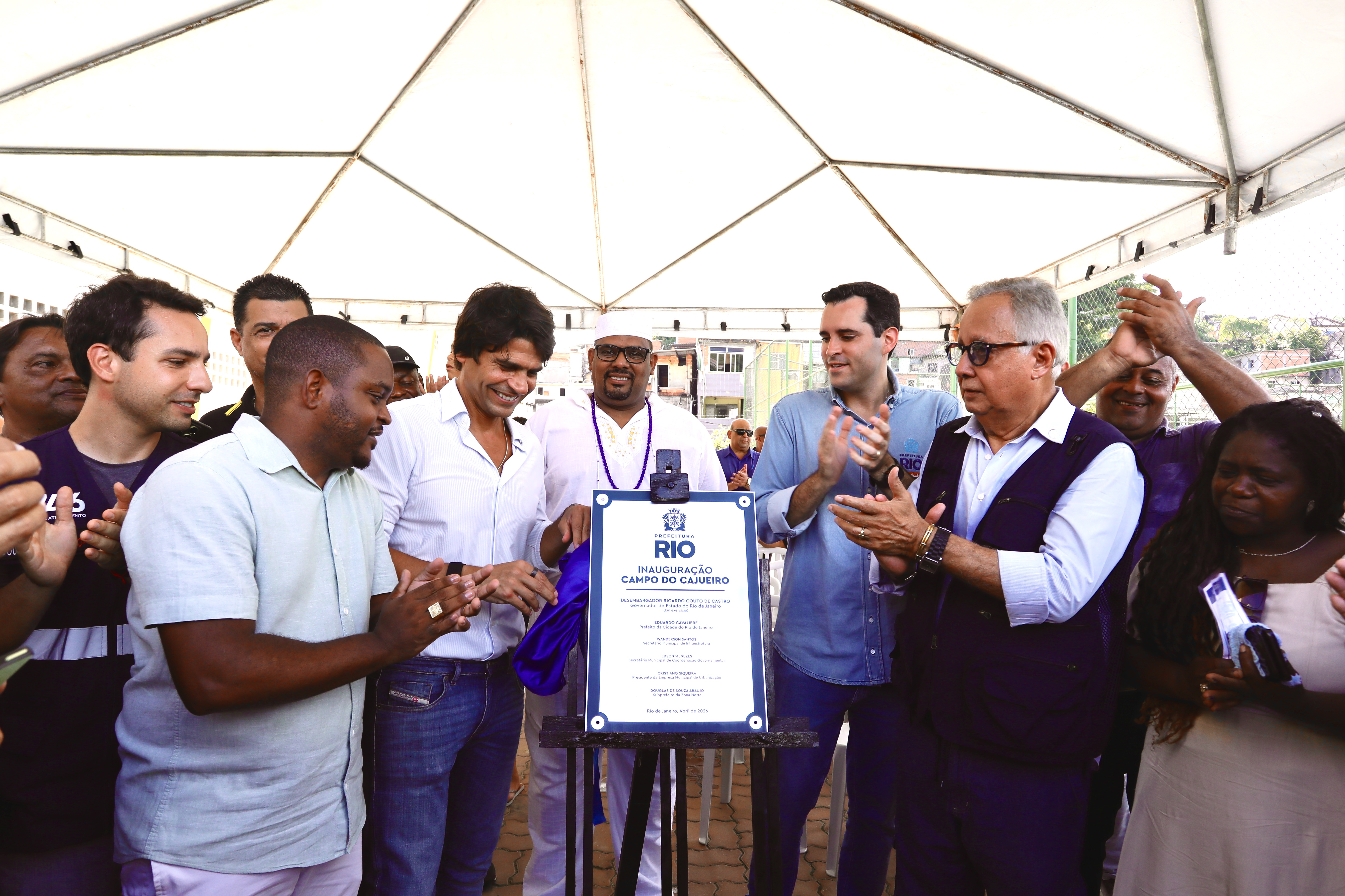 Prefeitura do Rio entrega Campo do Cajueiro revitalizado e anuncia novas obras em Vicente de Carvalho