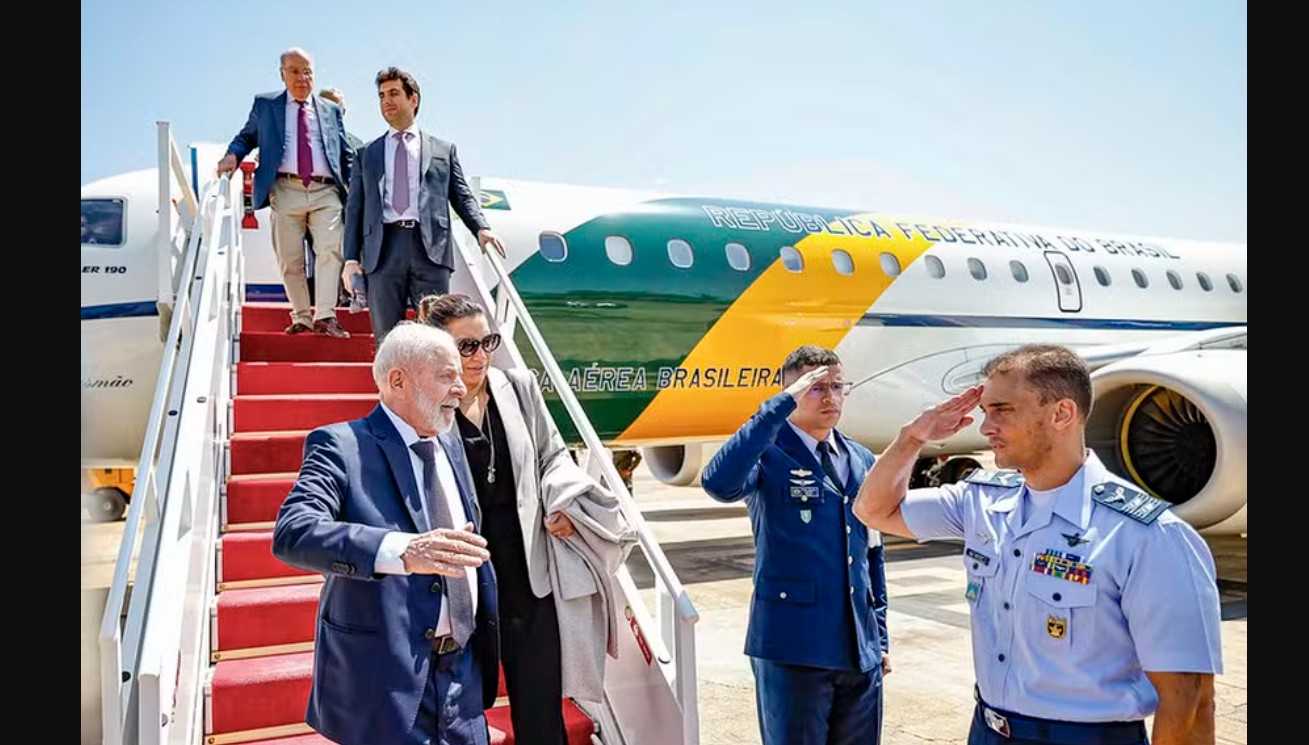 Lula adia compra de novo avião presidencial para evitar desgaste eleitoral