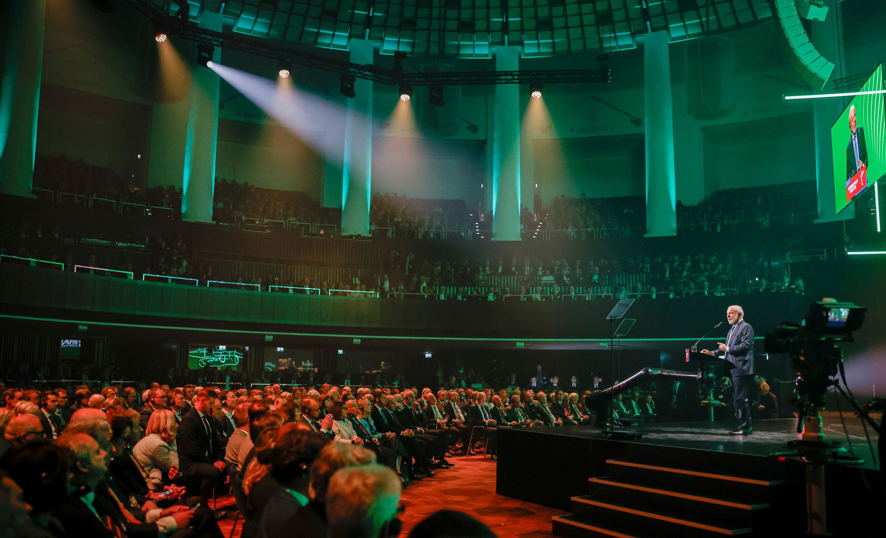 Na Alemanha, Lula defende acordo Mercosul-União Europeia e critica restrições ao agronegócio