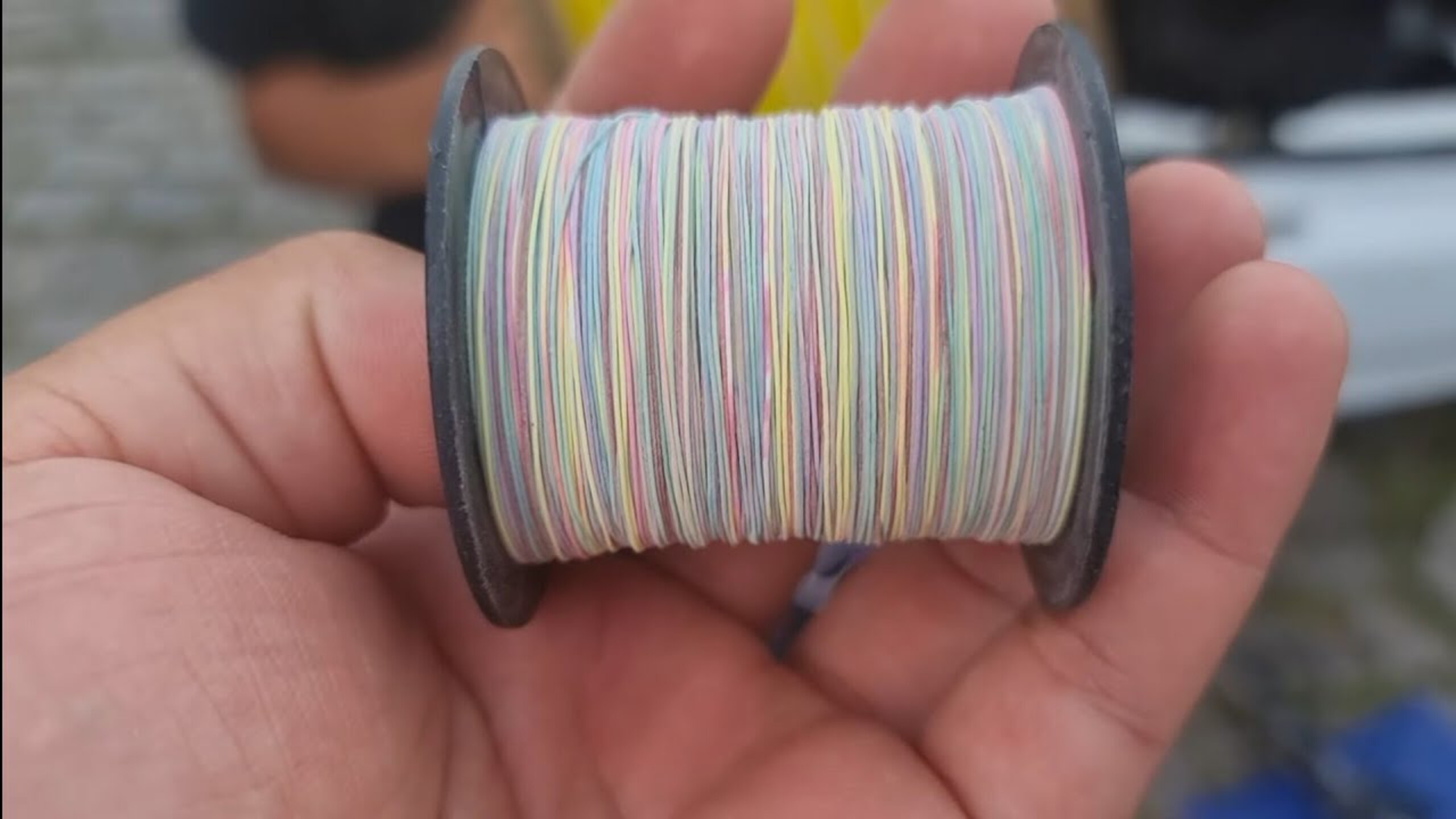 Polícia Civil fecha fábrica de linha chilena e prende comerciante