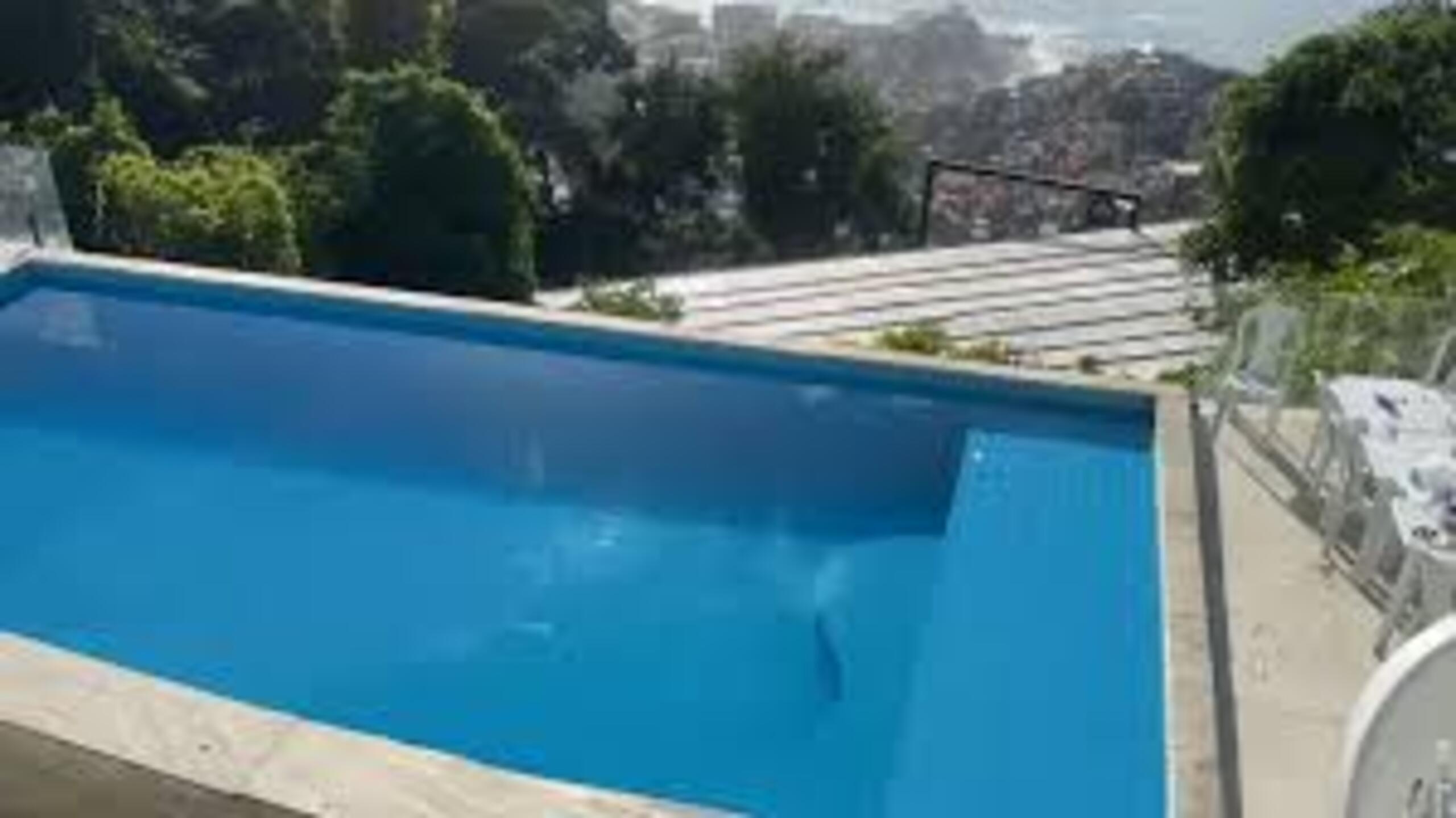Mansão com piscina, vista para o mar e passagem secreta: como era esconderijo de Dada no Vidigal