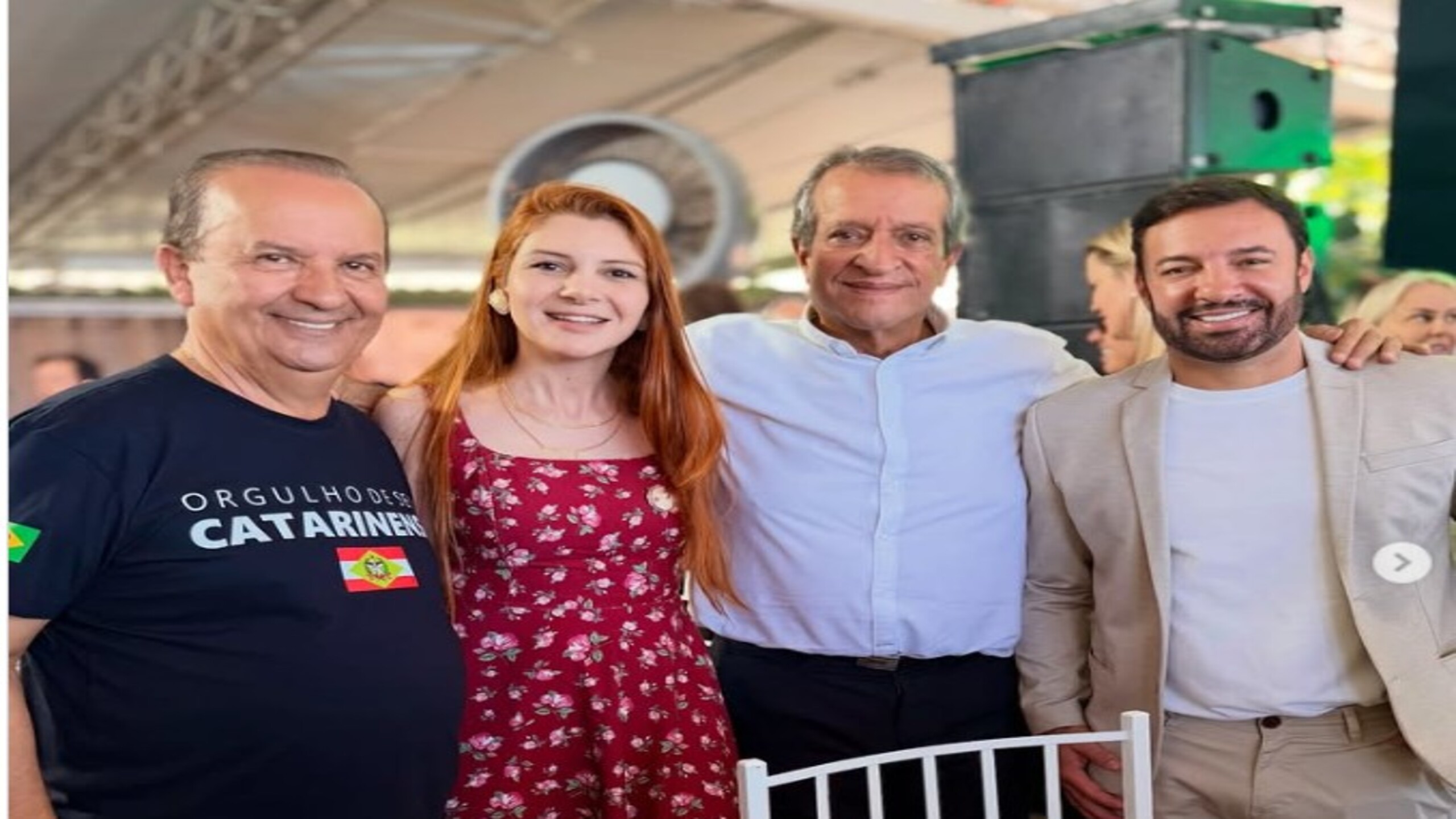 Deputada corta Carlos Bolsonaro de foto e reacende divisão no PL em Santa Catarina