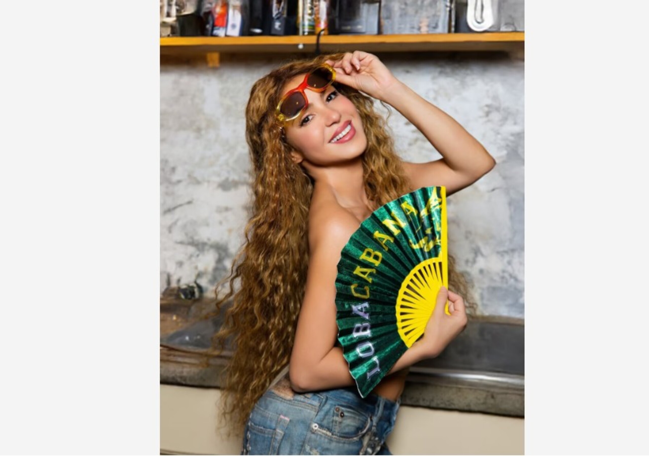 Vídeo: Shakira chega ao Rio e revela ‘kit turista’ antes de show em Copacabana