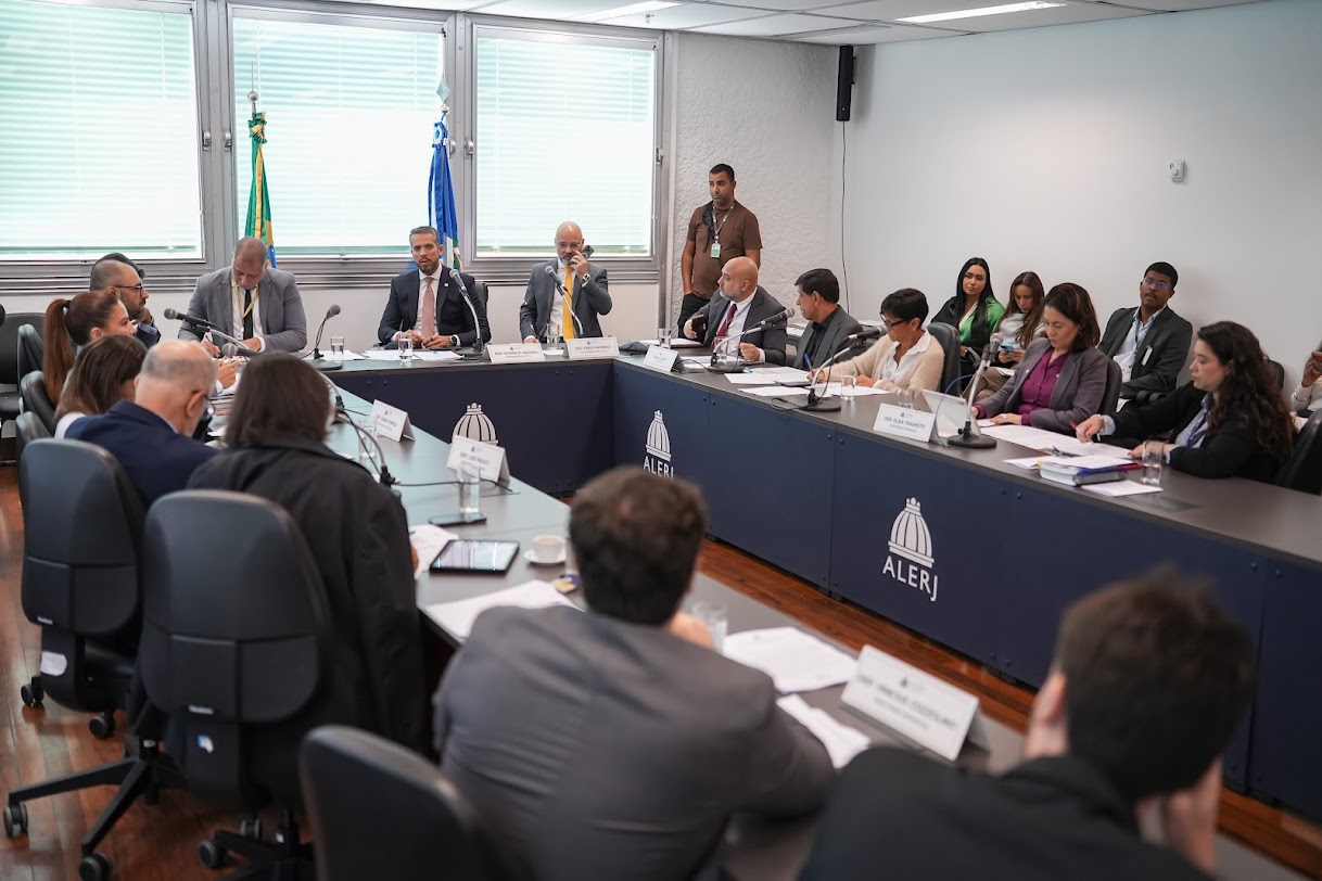 CCJ inicia debate sobre aumento das emendas impositivas na Alerj