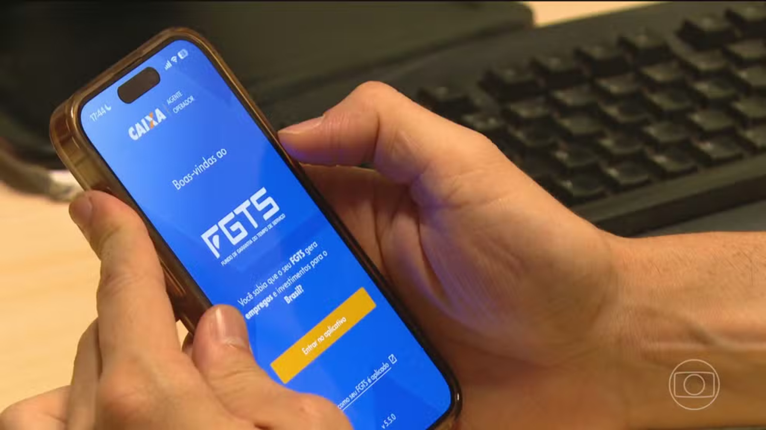 Governo estuda liberar R$ 17 bilhões do FGTS  e visa quitar dívidas de trabalhadores no Brasil