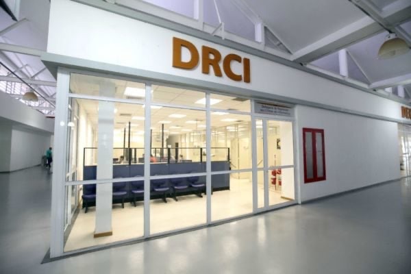 Quadrilha especializada em golpes digitais é alvo da Polícia Civil no Rio