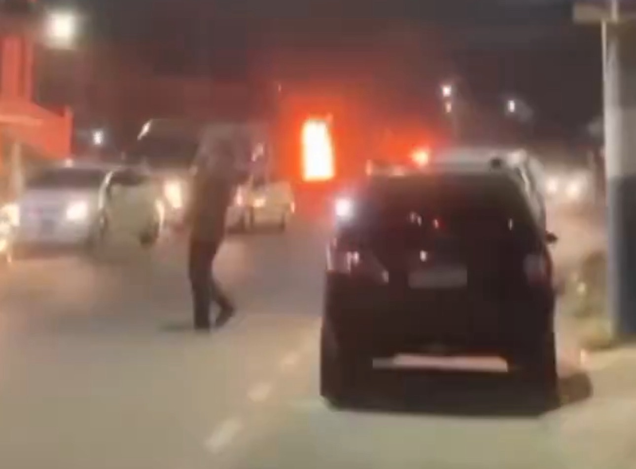 Policial civil e morador são feridos em ação da DRE na Baixada; vídeo