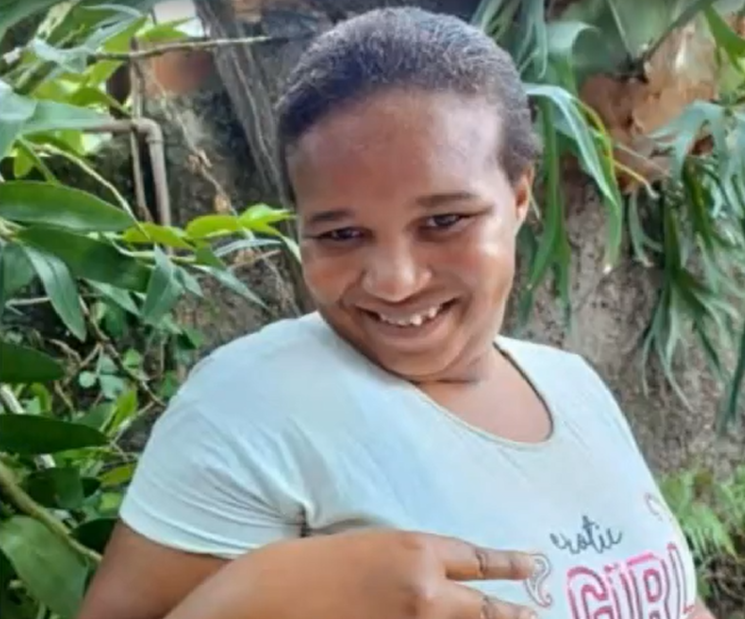 Jovem é encontrada morta após sair de culto em São Gonçalo e caso gera protestos