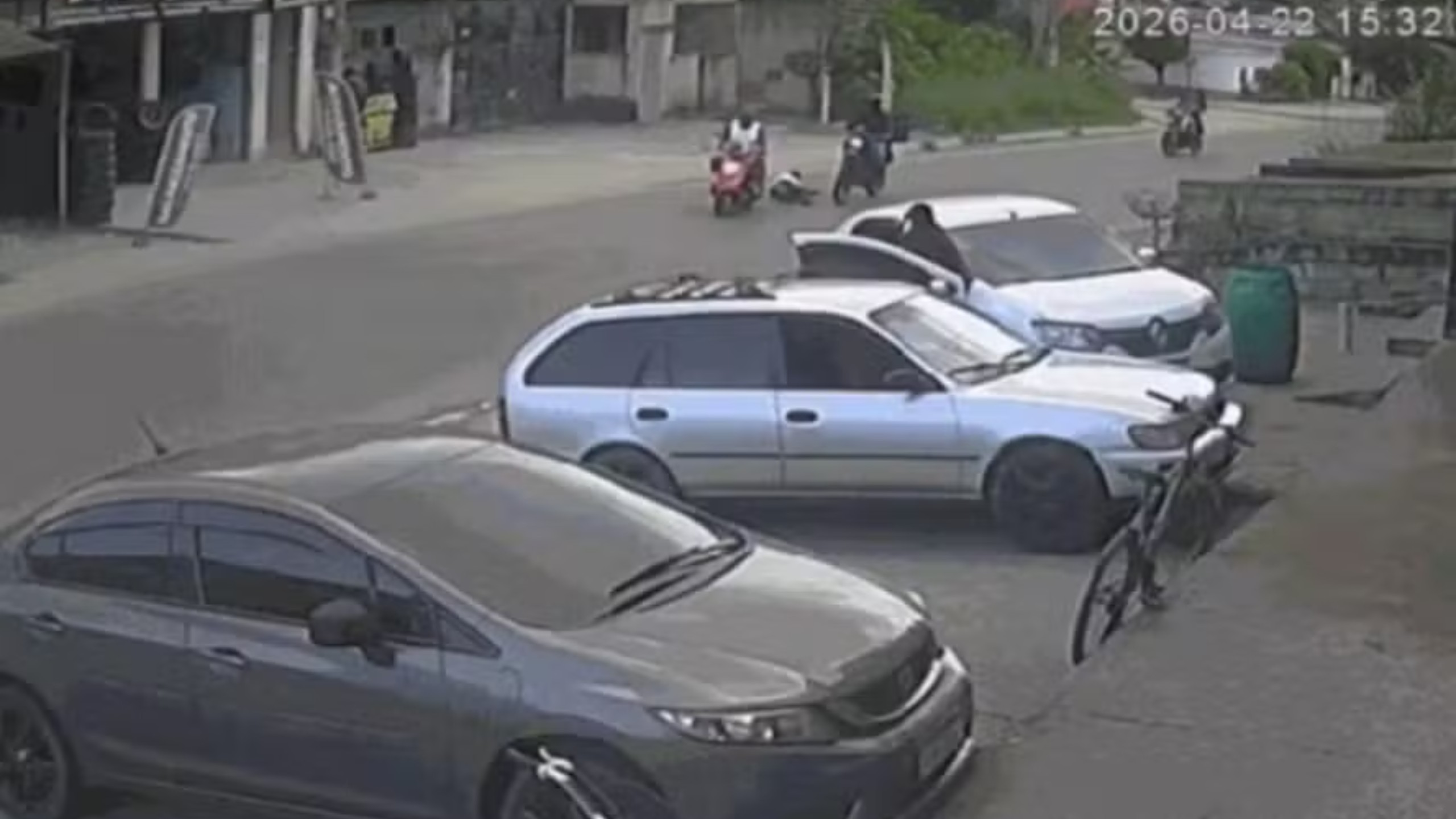 Vídeo mostra execução de vereador em Nova Iguaçu; imagens flagram ataque em plena luz do dia