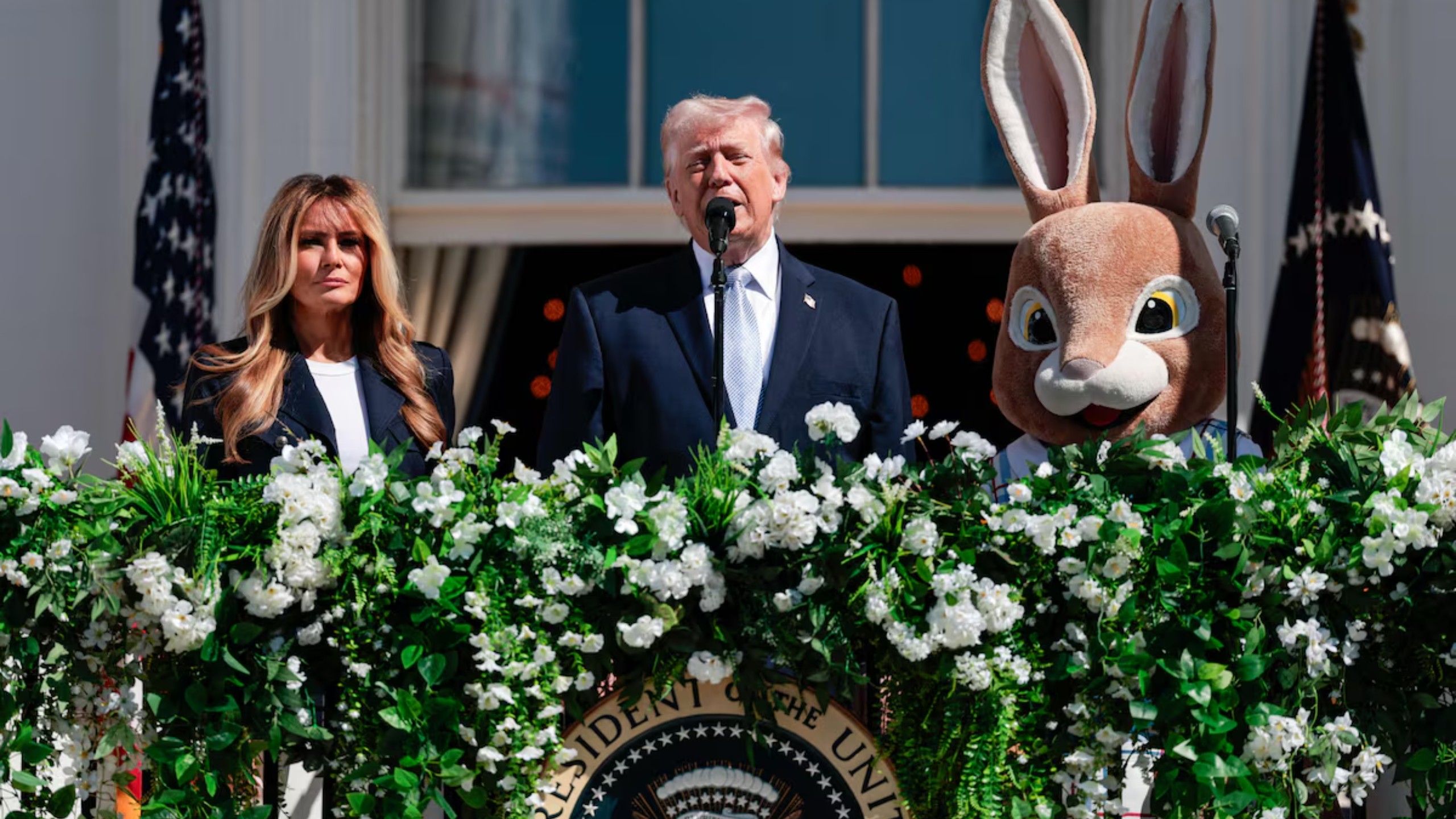 Ex-modelo brasileira ameaça expor segredos de Trump e dispara contra Melania