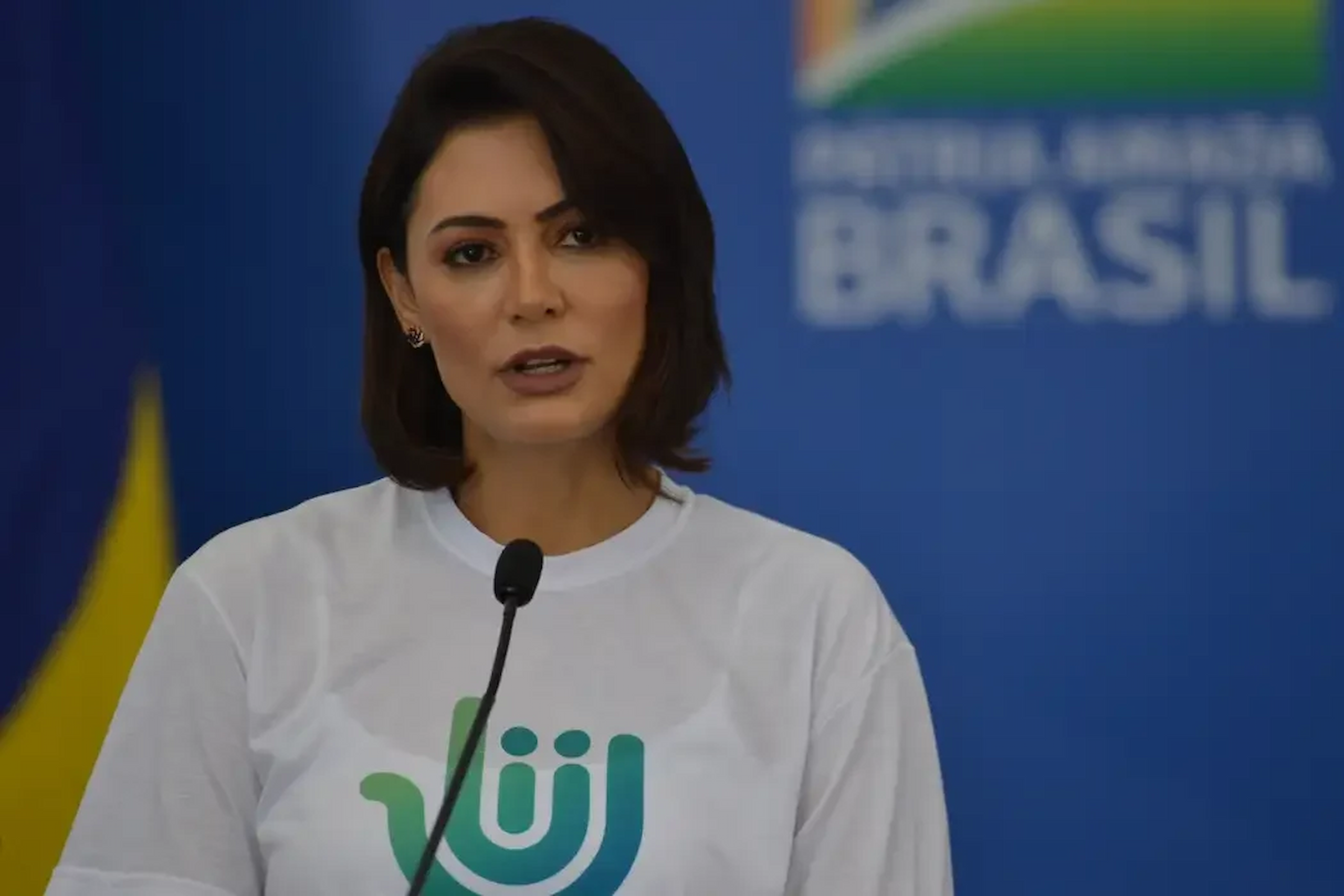 Michelle Bolsonaro volta a postar vídeo de adversário de Carlos na disputa pelo Senado em SC