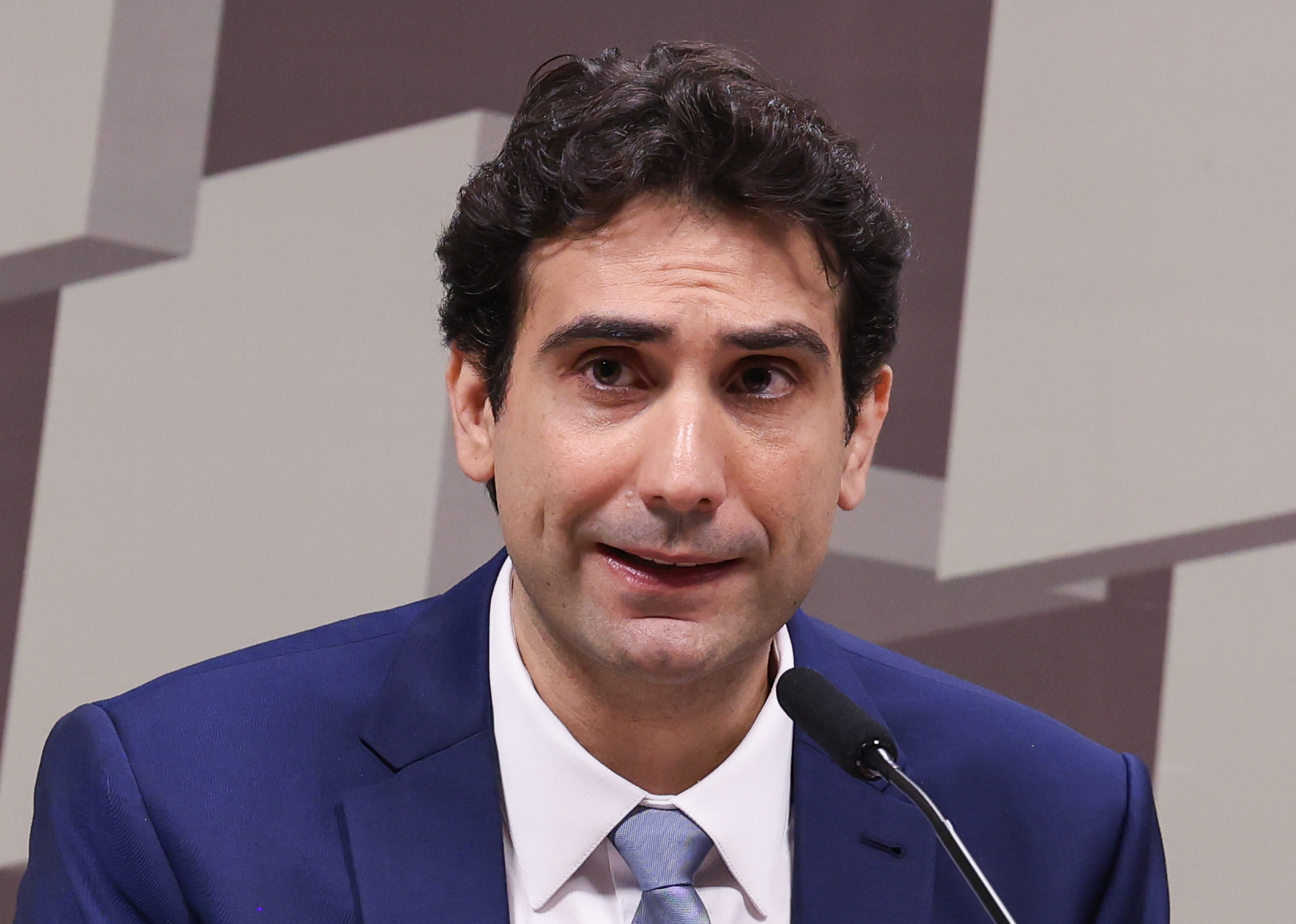 Galípolo diz que BC não encontrou indícios de favorecimento de Campos Neto ao Master