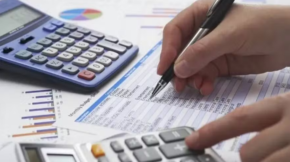 Pesquisa Datafolha aponta que 59% dos brasileiros consideram renda insuficiente para pagar despesas