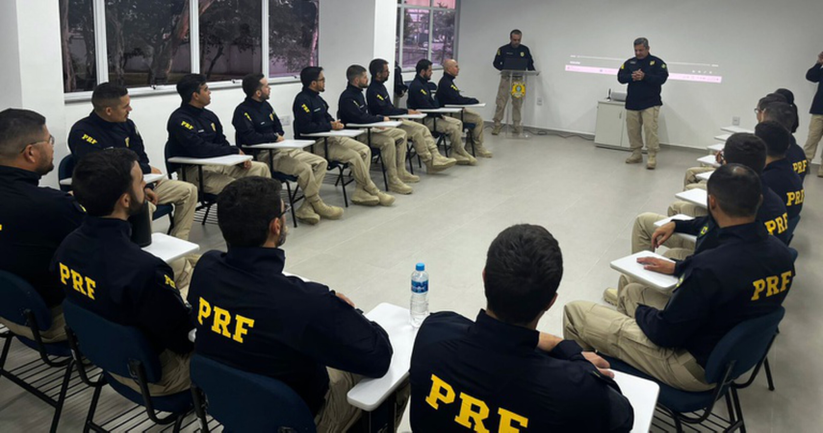 PRF reforça atuação na Região Metropolitana do Rio com 21 novos policiais