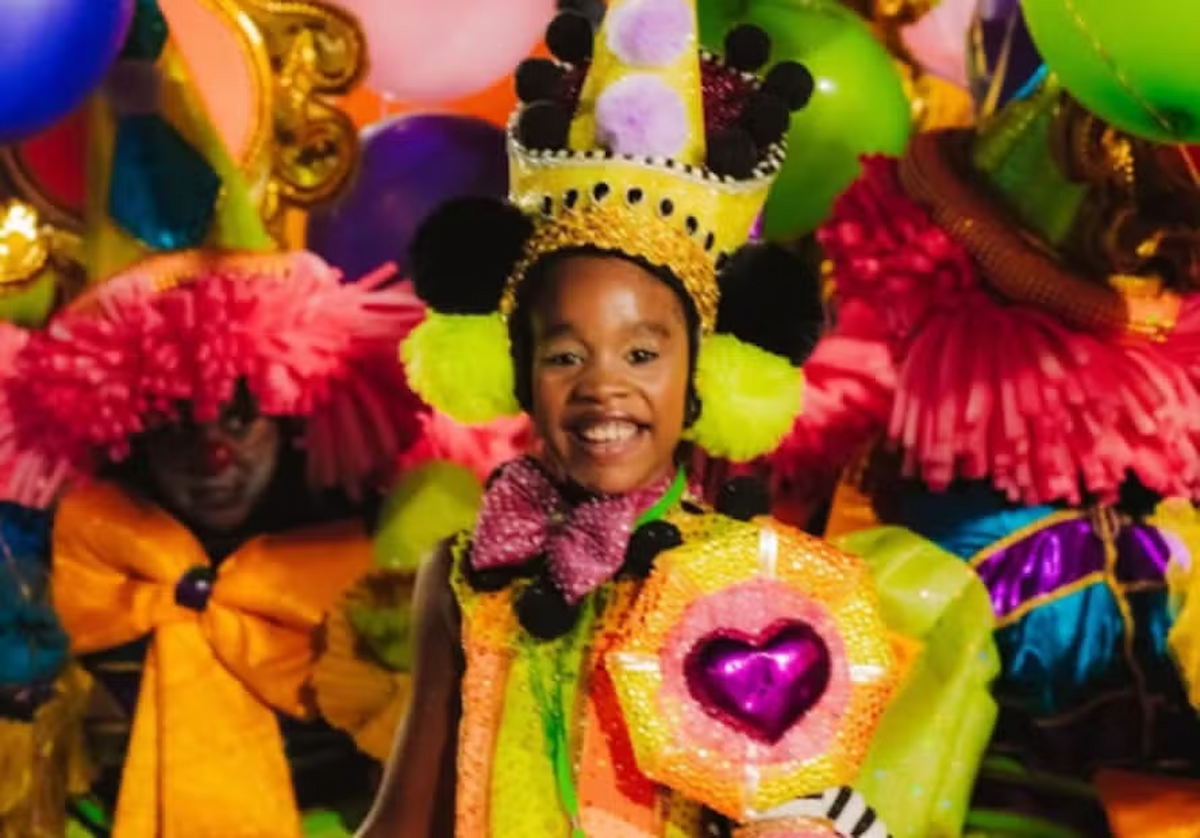 Musa mirim da Mocidade é vítima de racismo após ser chamada de ‘escrava’ e ‘nojenta’ em escola