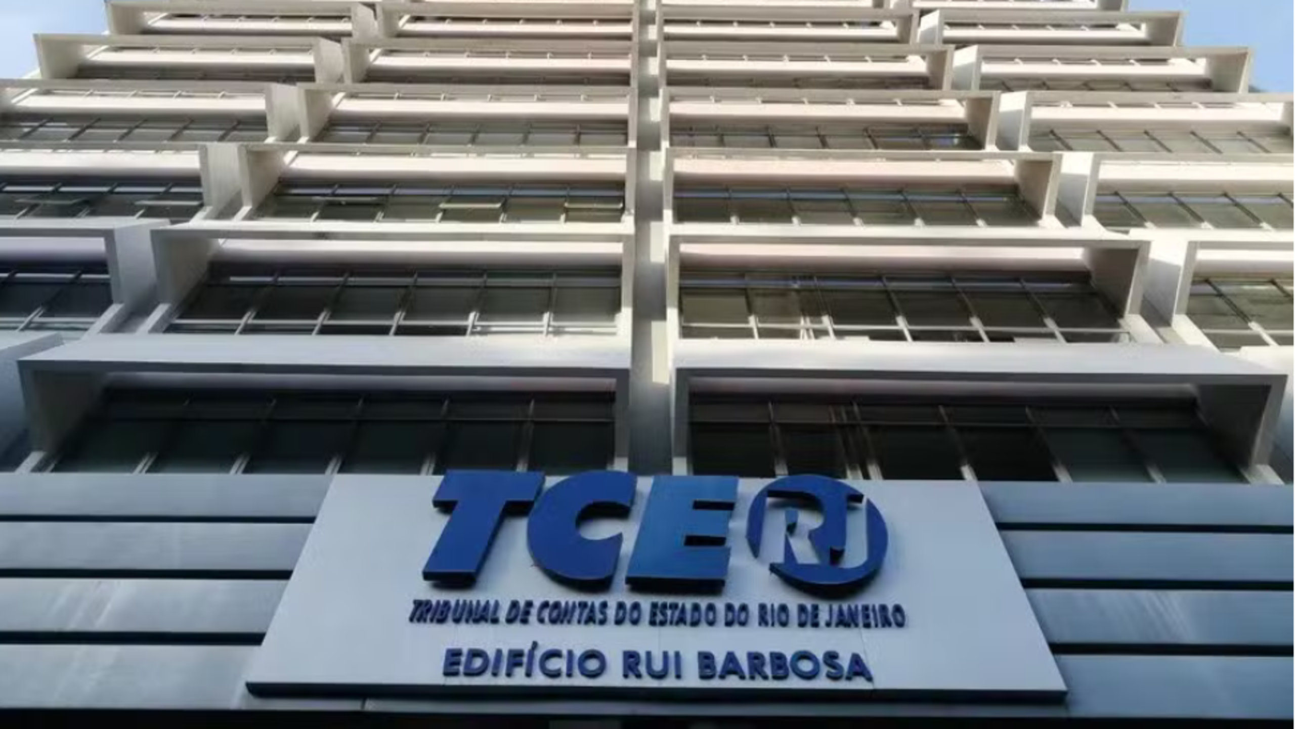 TCE aponta que mais de 90% dos municípios do Rio não contam com política de segurança digital