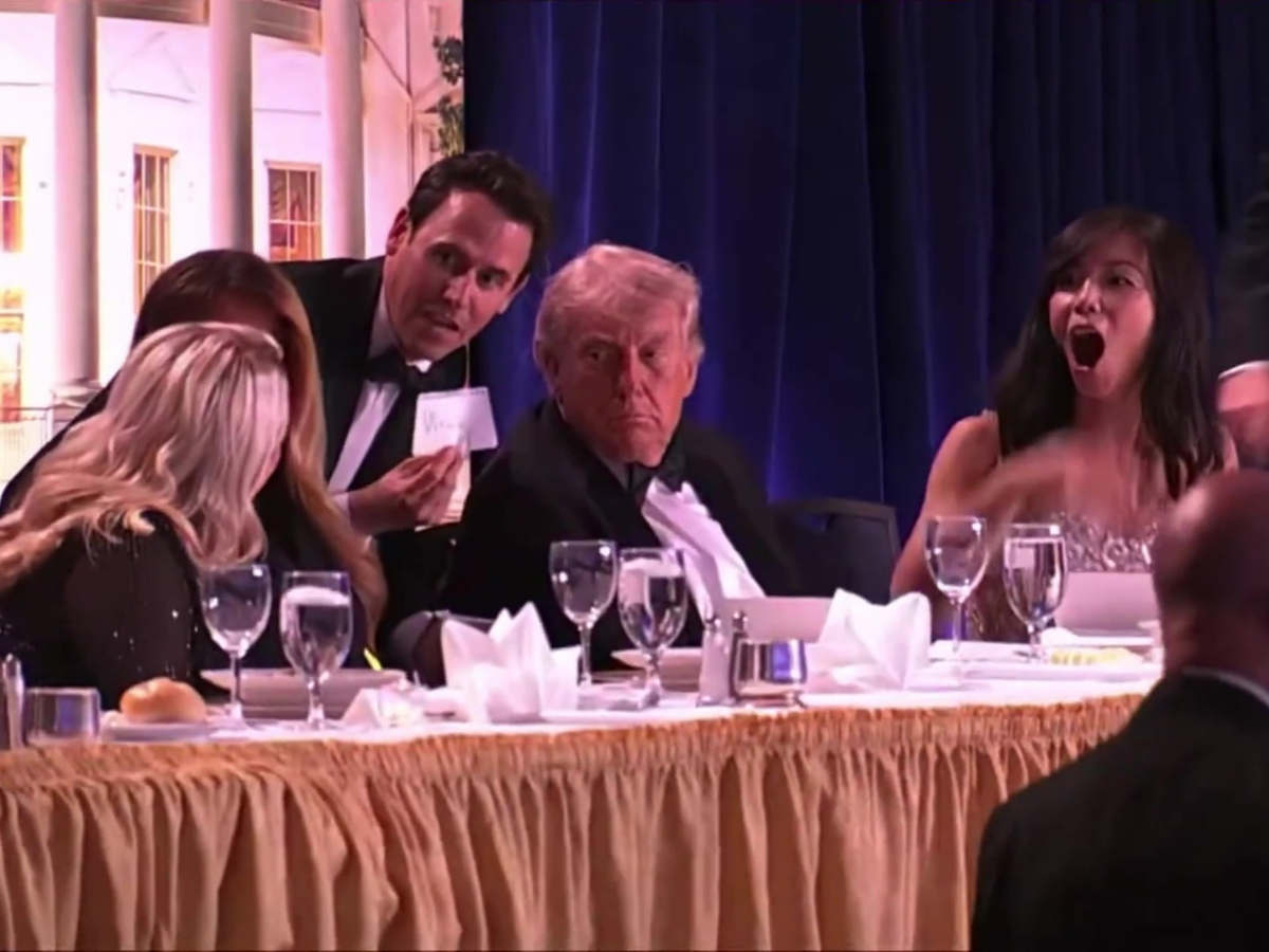 Trump é retirado às pressas de jantar de correspondentes da Casa Branca por suspeita de atentado; vídeo