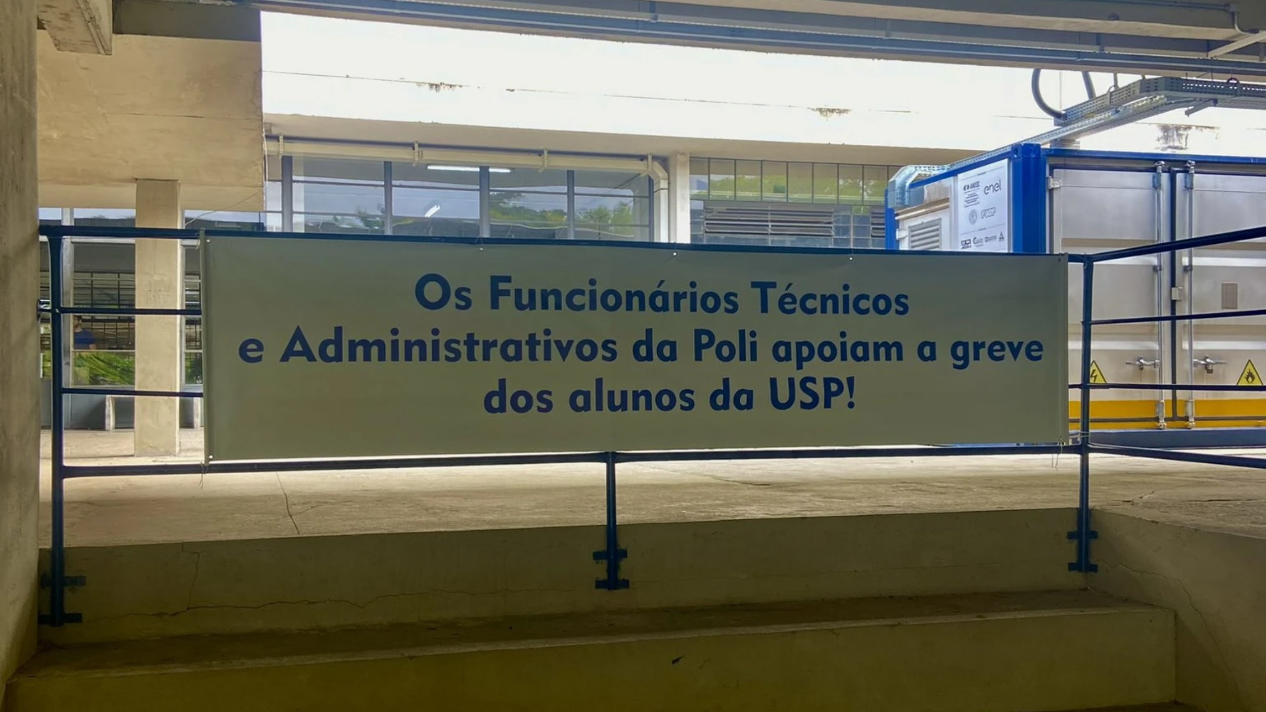 Estudantes da USP decretam greve e ampliam mobilização em apoio a servidores